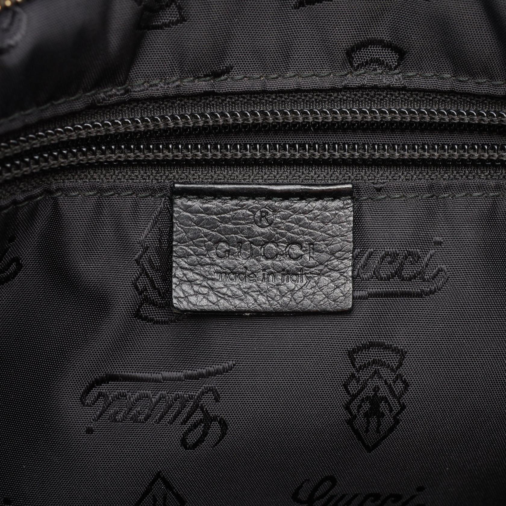 グッチ グッチシマ レザーショルダーバッグ