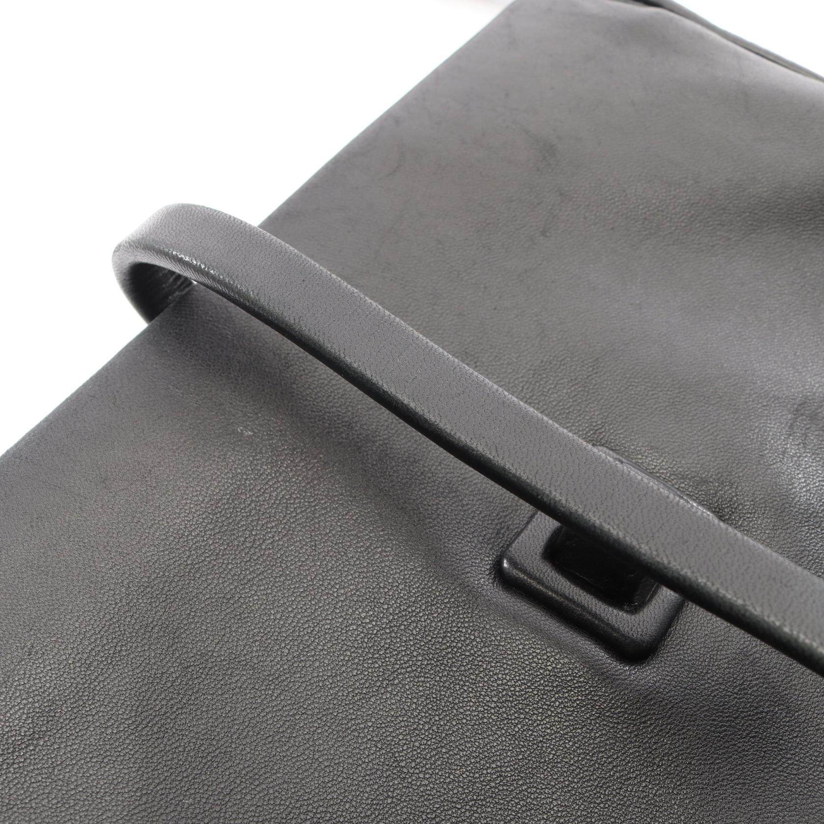 ロエベ アナグラム レザーショルダーバッグ