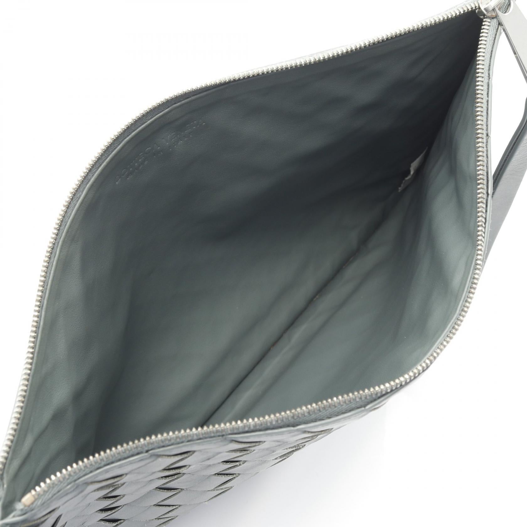 ボッテガ・ヴェネタイントレチャートレザークラッチバッグ