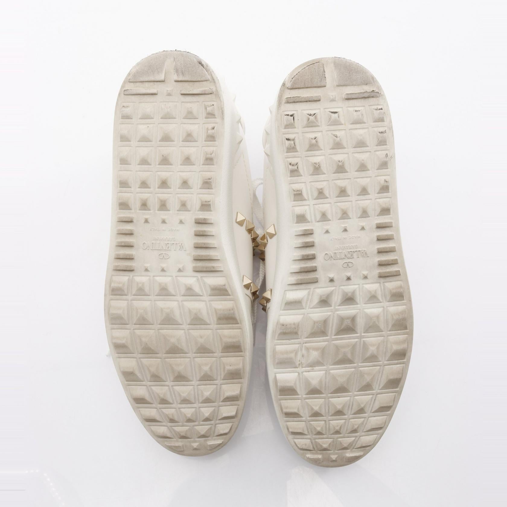 ヴァレンティノ ガラヴァーニ ロックスタッズ アンタイトルド レザー スニーカー