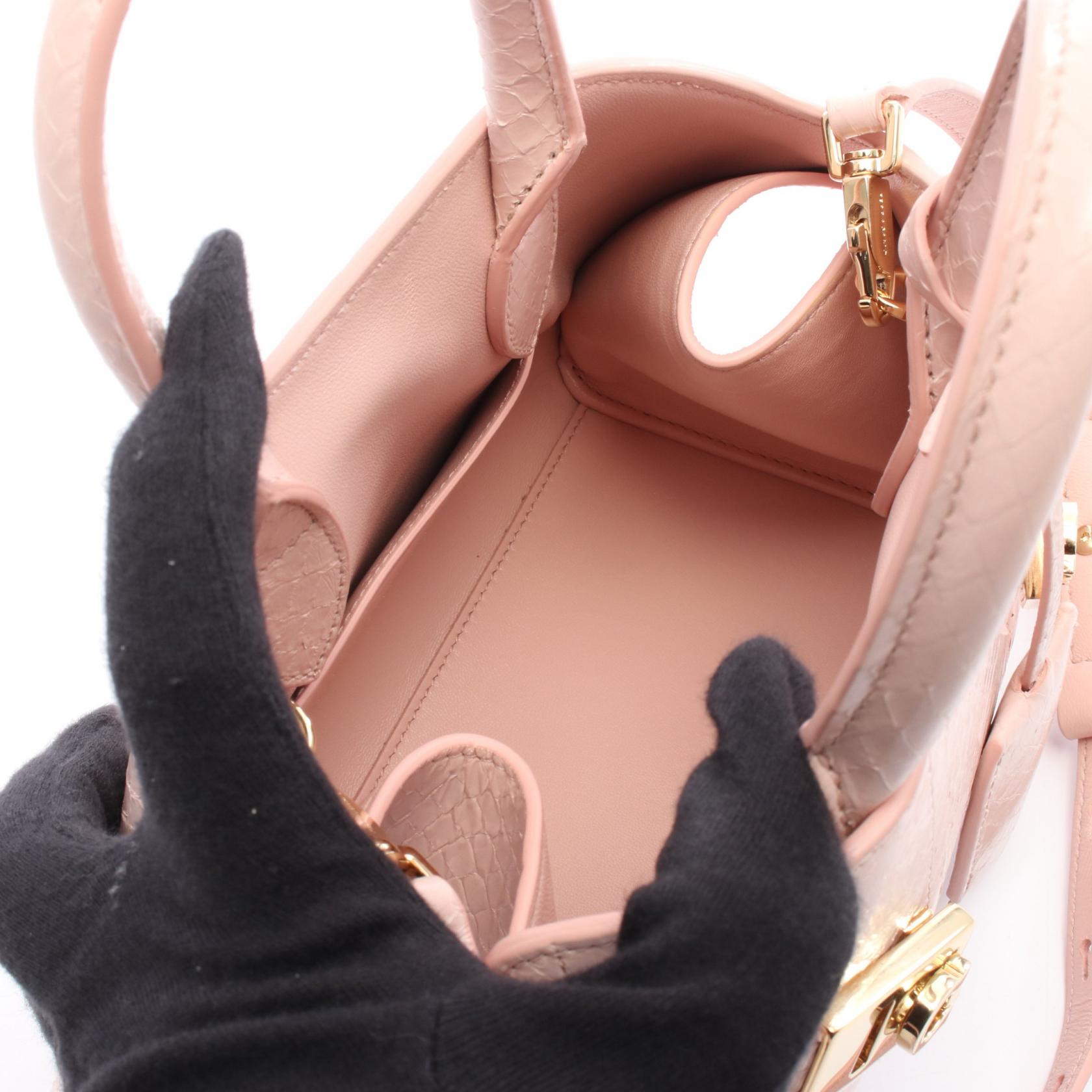 サルヴァトーレ フェラガモ HUG レザーハンドバッグ