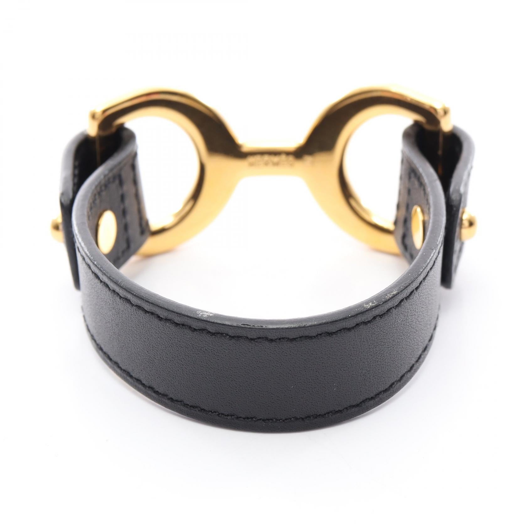 エルメス パヴァーヌ レザー バングル