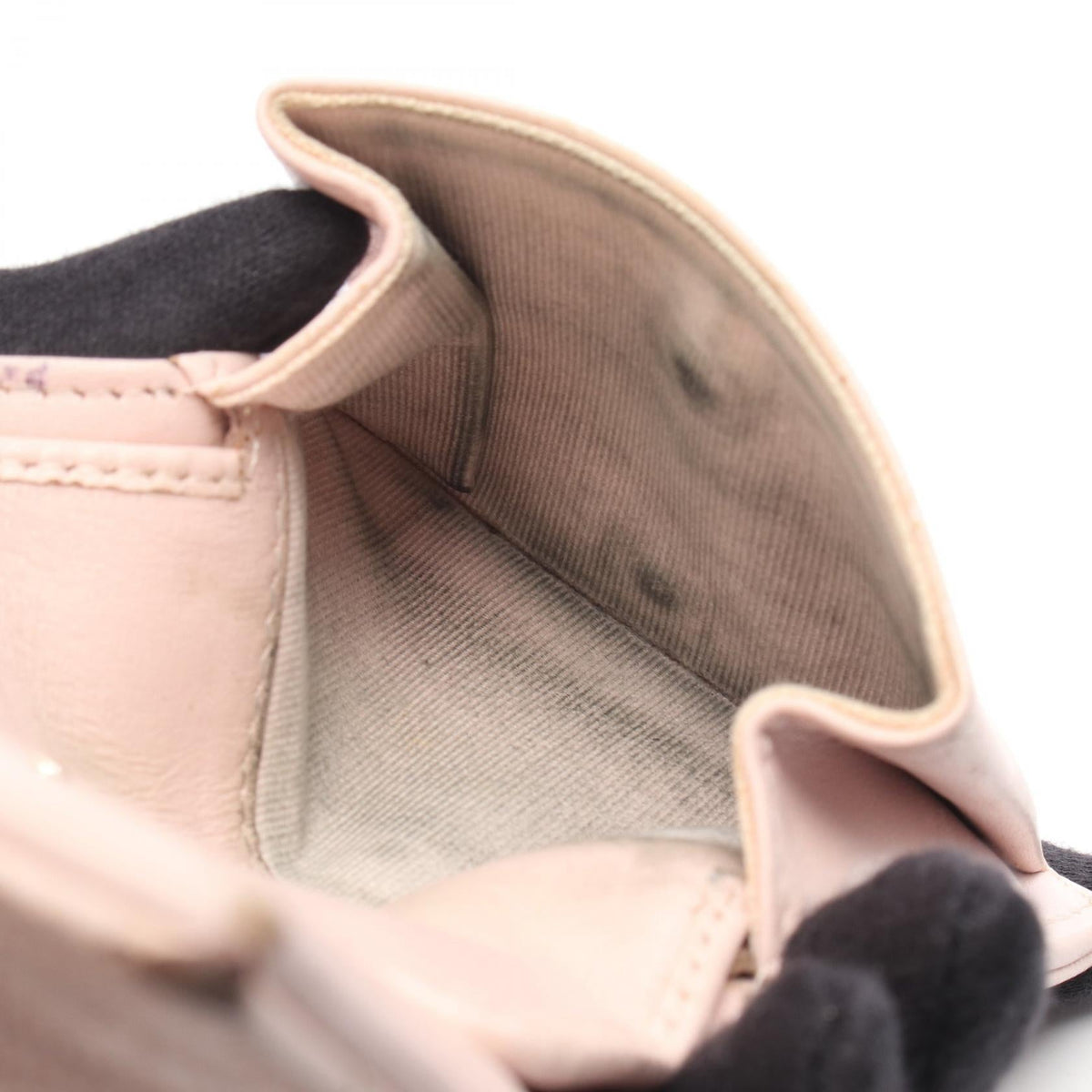 シャネル マトラッセ グレインドカーフ 二つ折り財布