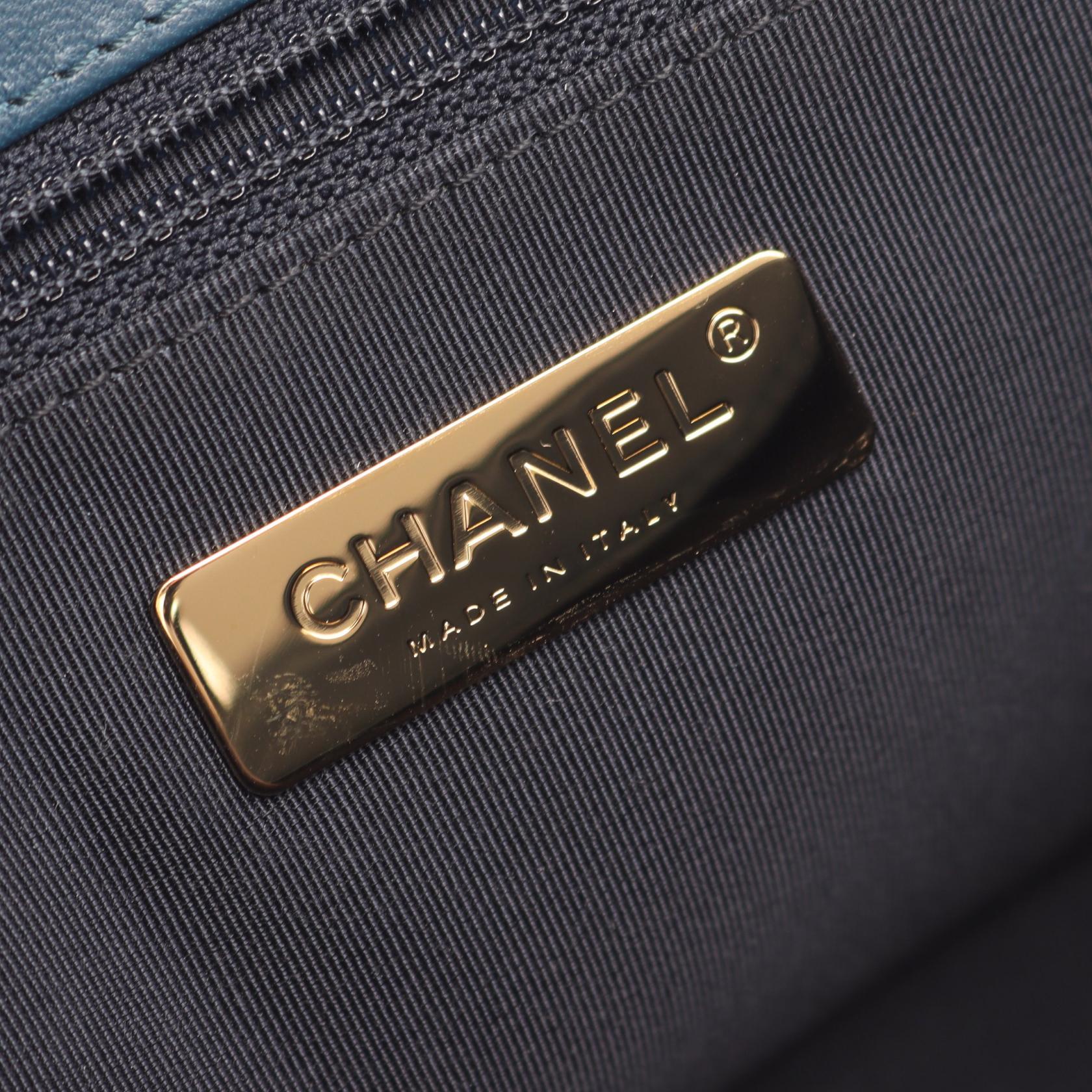 シャネル マトラッセ ラムスキン ショルダーバッグ