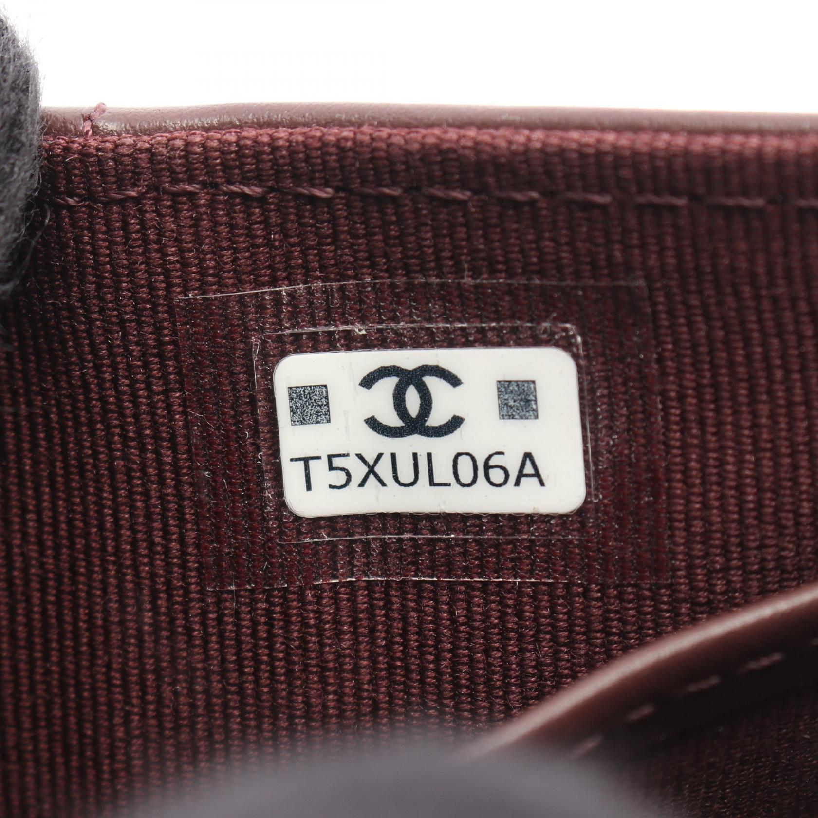 シャネル クラシック スモール フラップ ウォレット カーフ 三つ折り財布