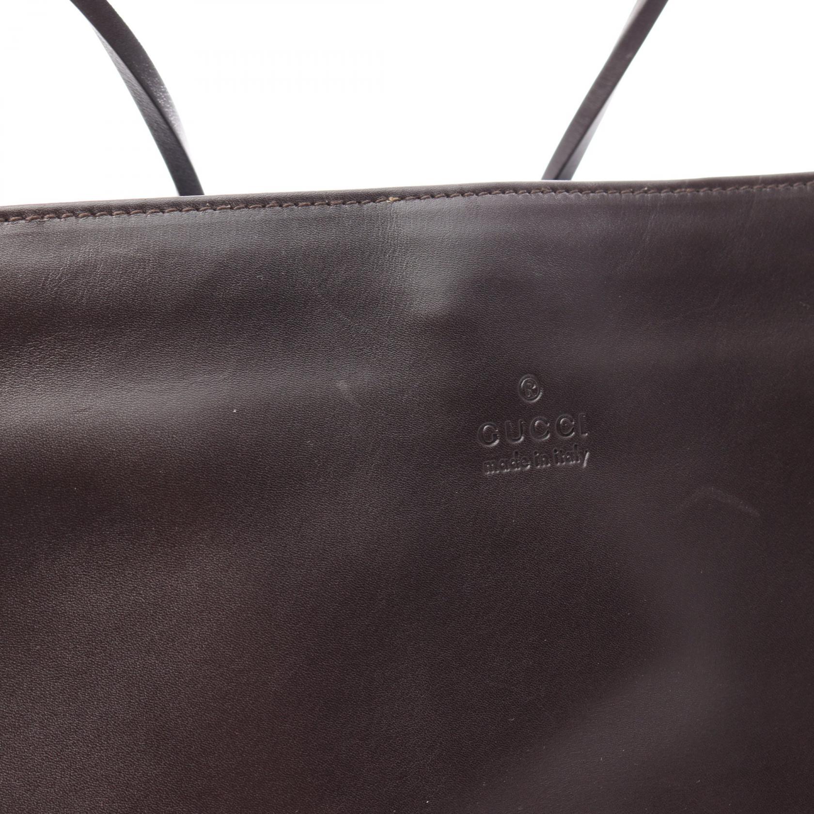 グッチ レザーショルダーバッグ