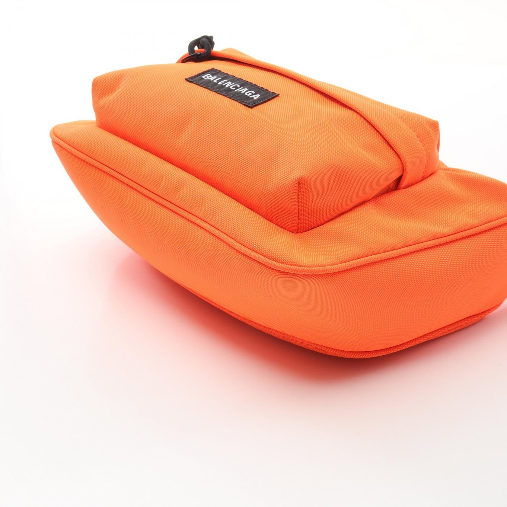 バレンシアガ レイヴァー キャンバス ショルダーバッグ