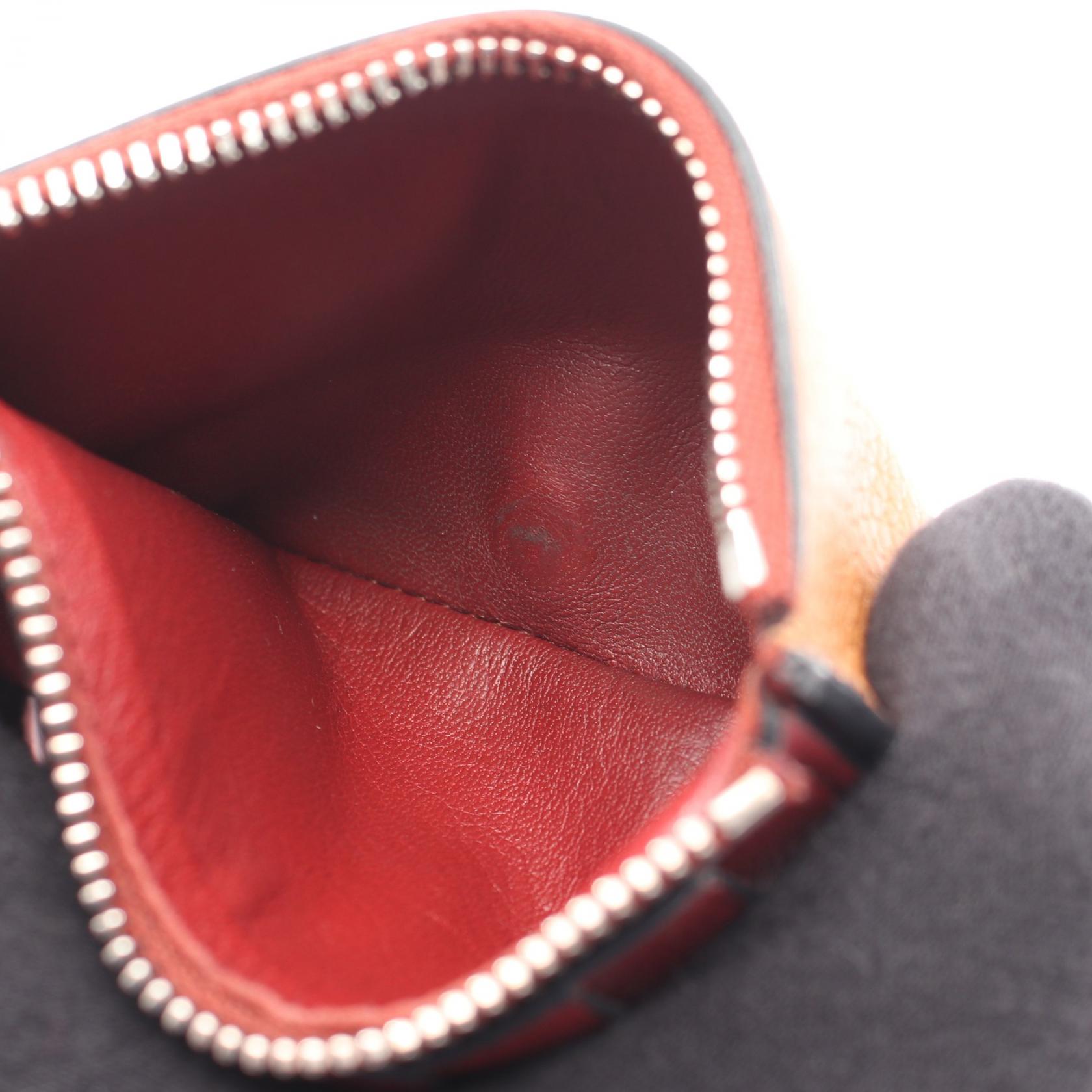ロエベ バーティカルウォレットスモール レザー三つ折り財布