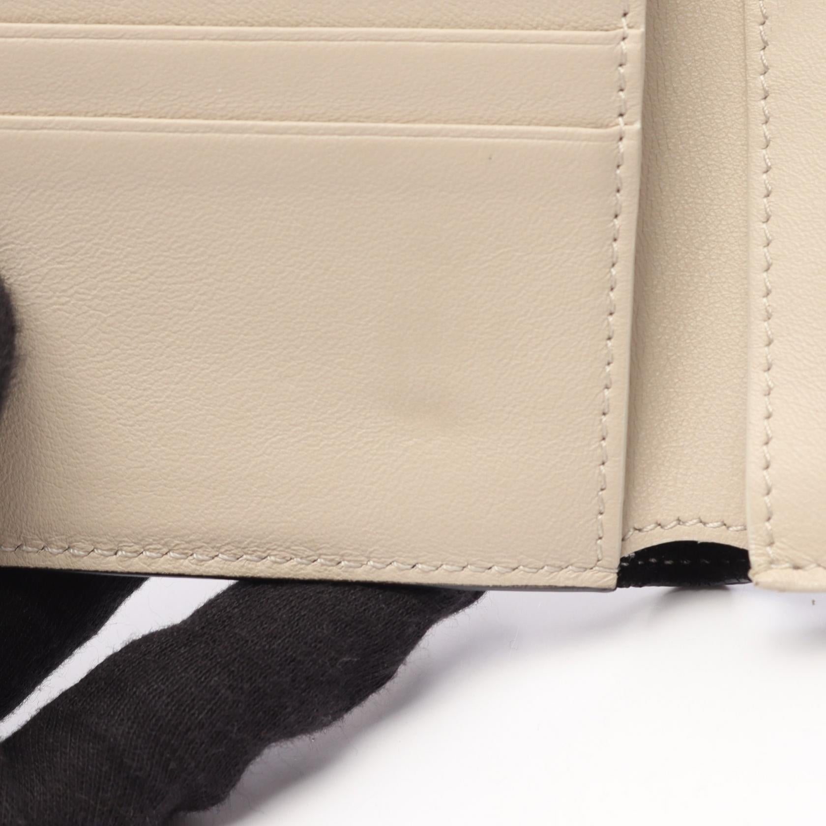 セリーヌ ストラップ ミディアム マルチ ファンクション レザー二つ折り財布