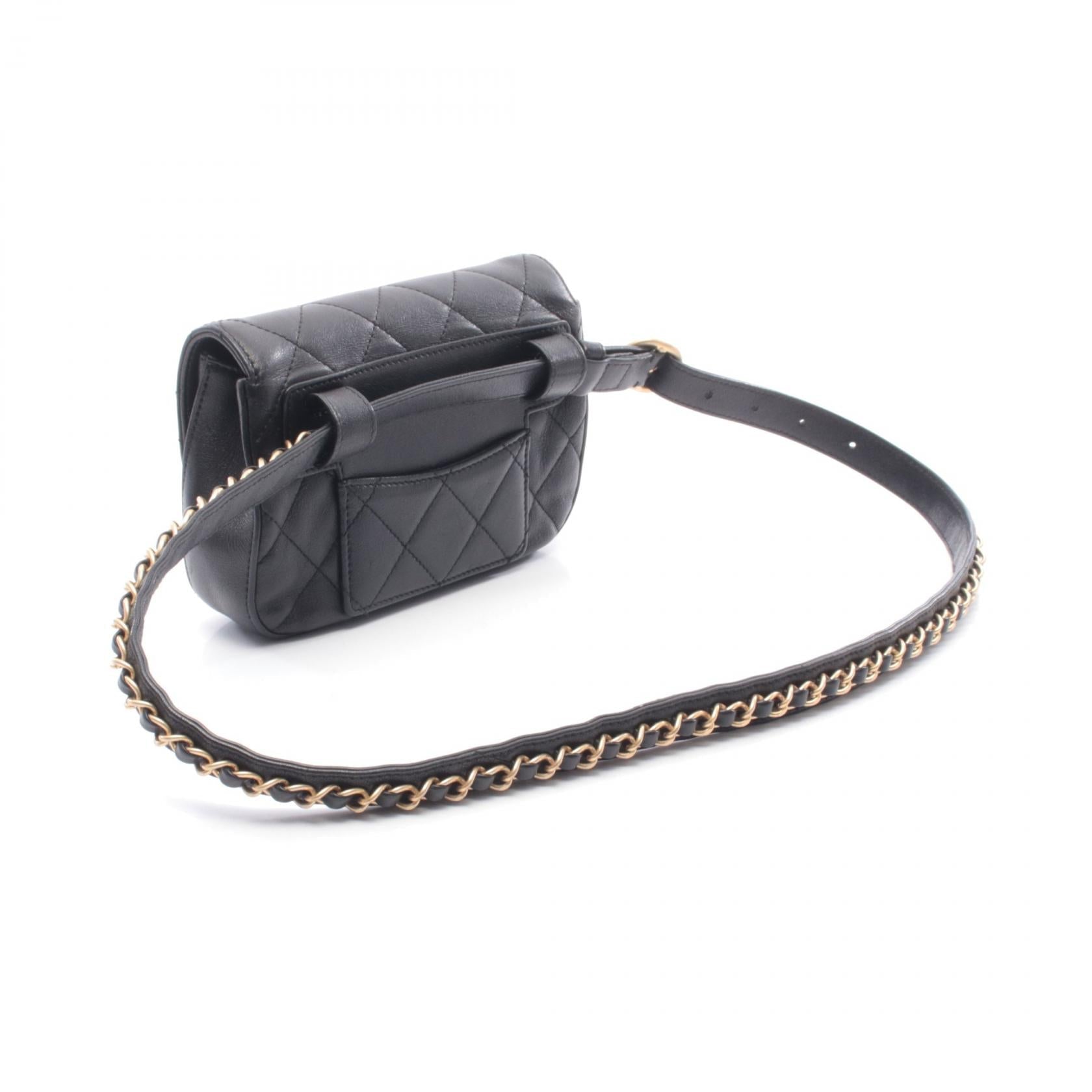シャネル CHANEL19 ラムスキン ウエストバッグ