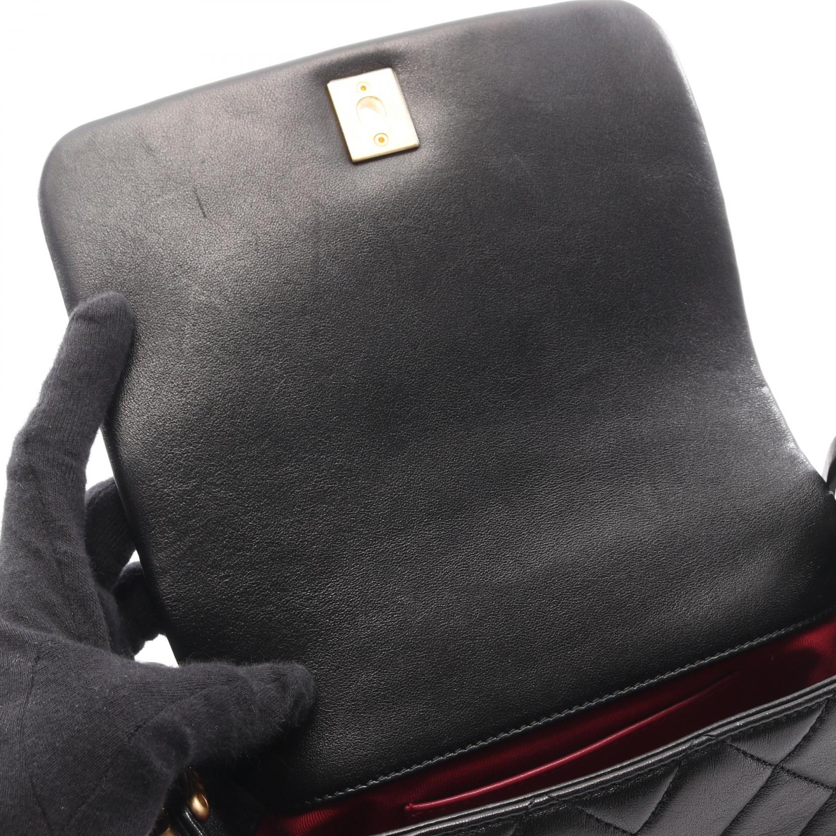 シャネル マトラッセ レザーショルダーバッグ