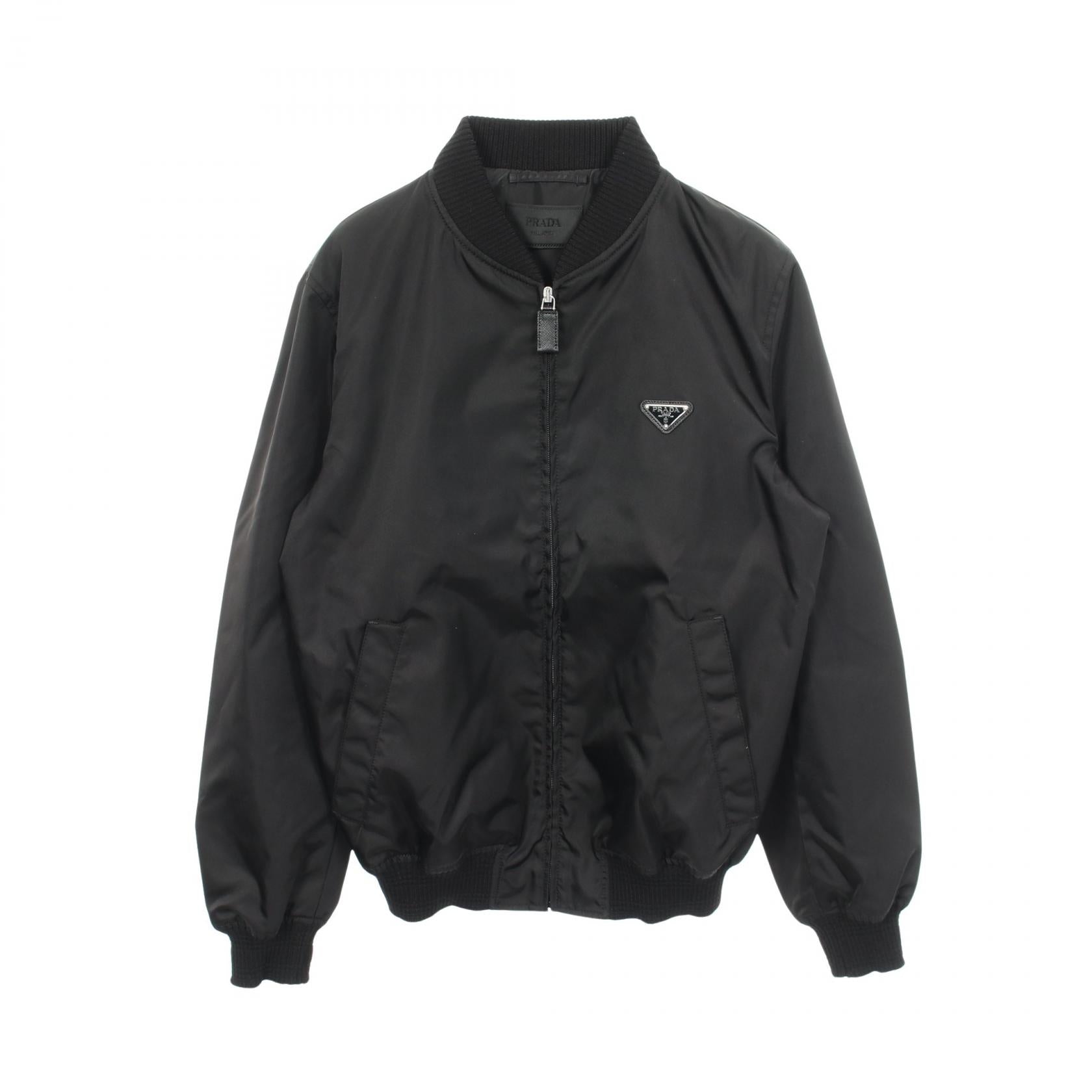 プラダ Re-Nylonブルゾン