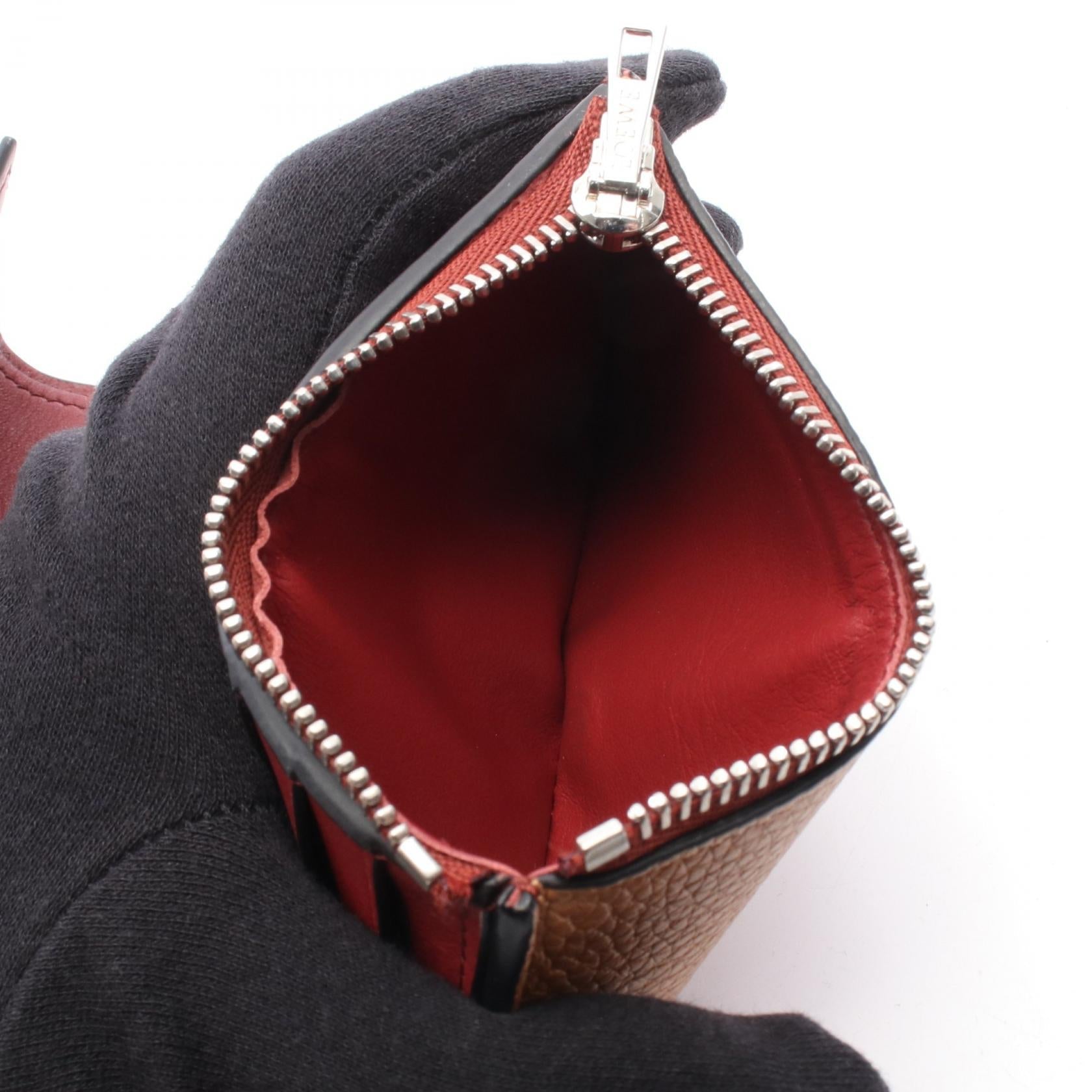 ロエベ バーティカル ウォレット スモール レザー 三つ折り財布