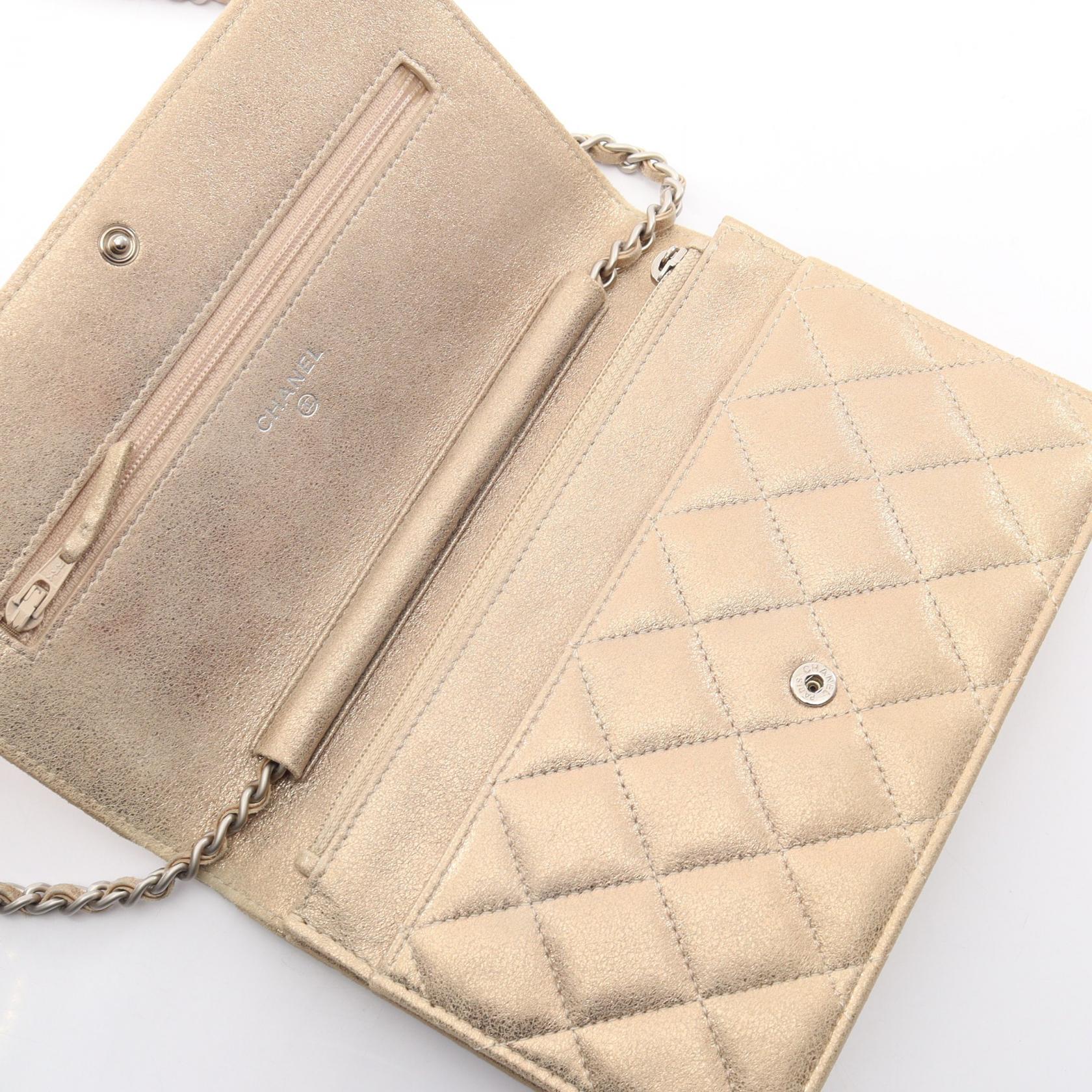 シャネル マトラッセ レザー ショルダーバッグ