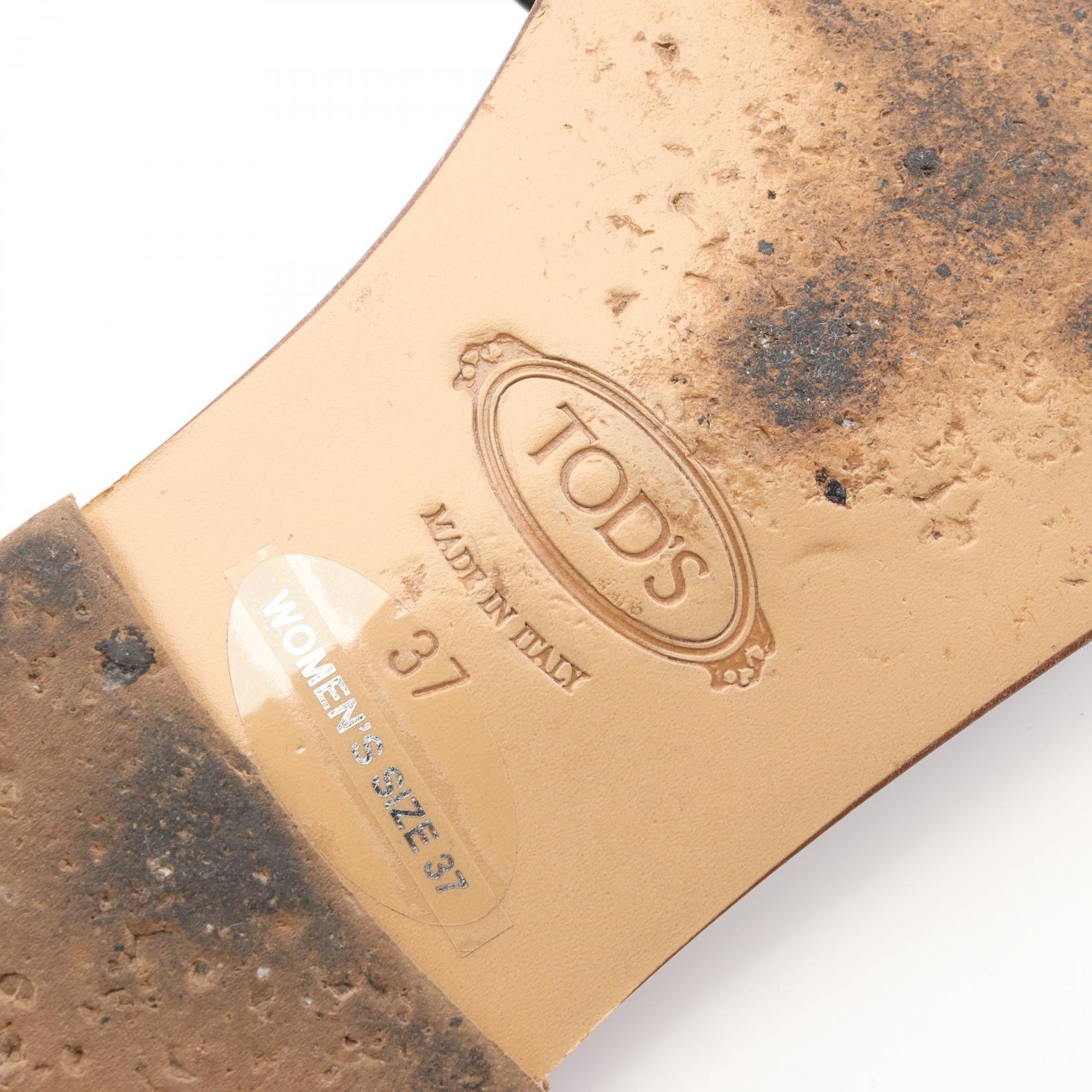 トッズ レザーサンダル
