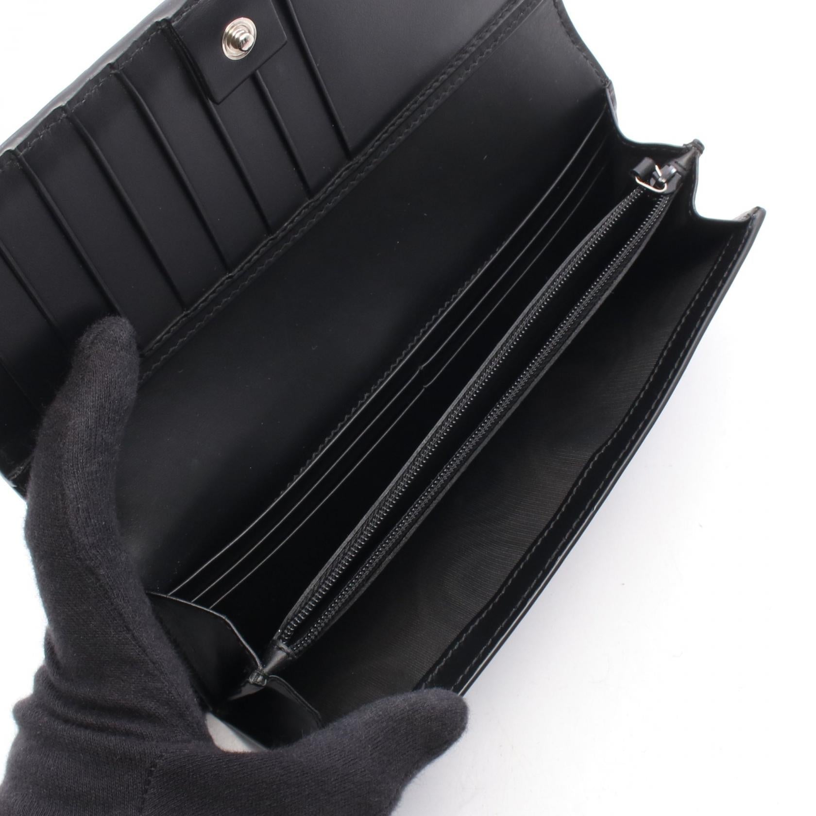 グッチ DORIAN レザー長財布