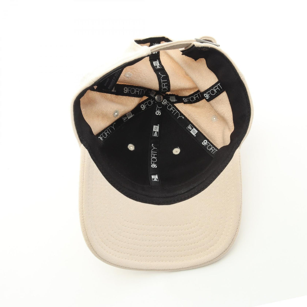 ヌメロヴェントゥーノ × NEW ERA 9FORTY EASY SNAP コットンキャップ