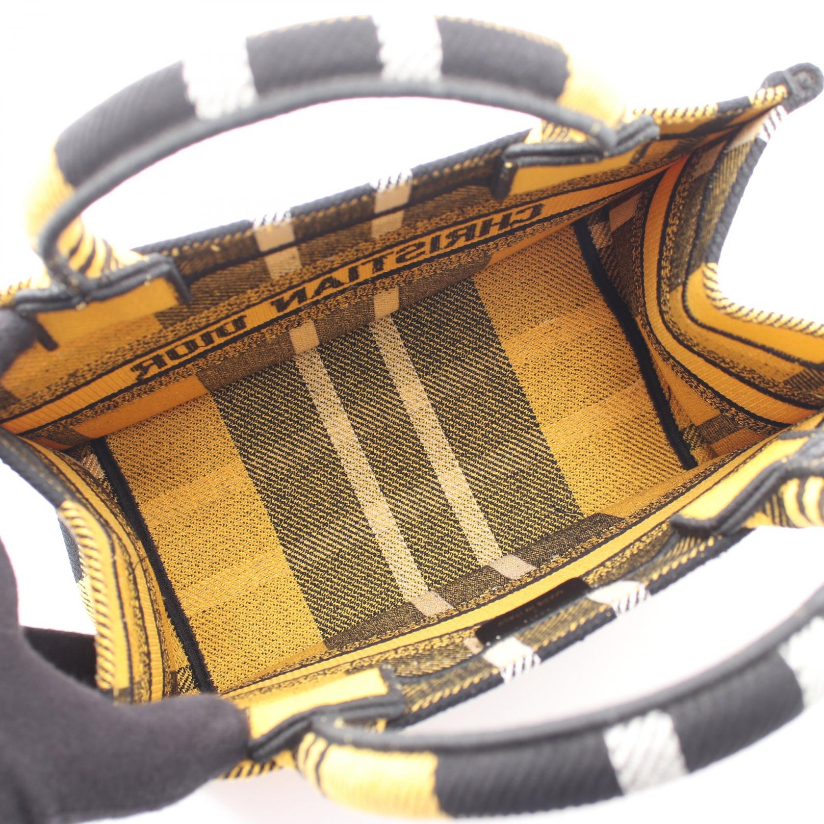 ディオール BOOK TOTE キャンバストートバッグ