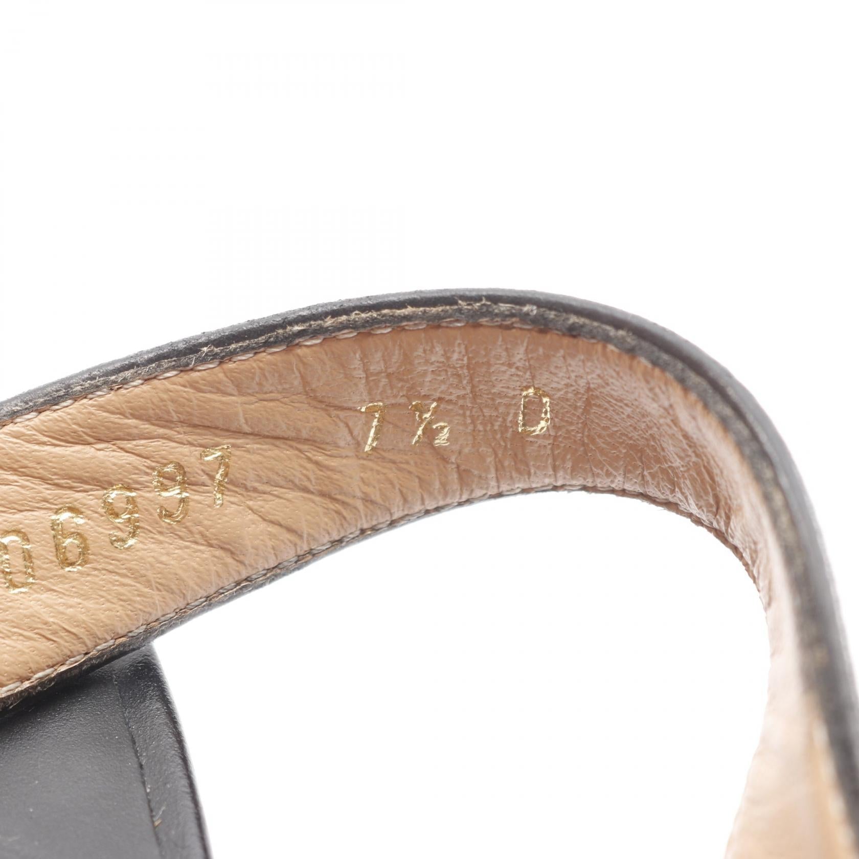 サルヴァトーレ・フェラガモ ガンチーニ レザーサンダル