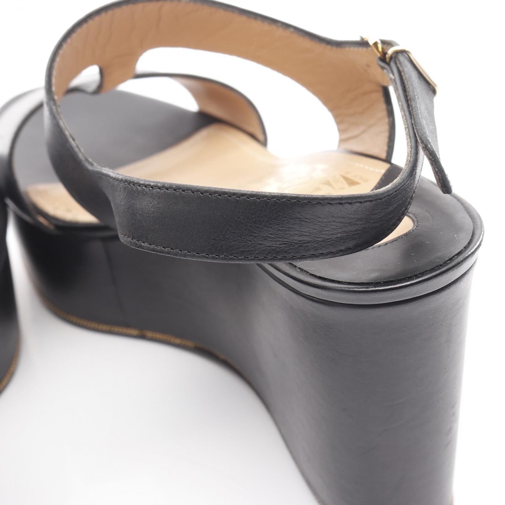 サルヴァトーレ・フェラガモ ガンチーニ レザーサンダル