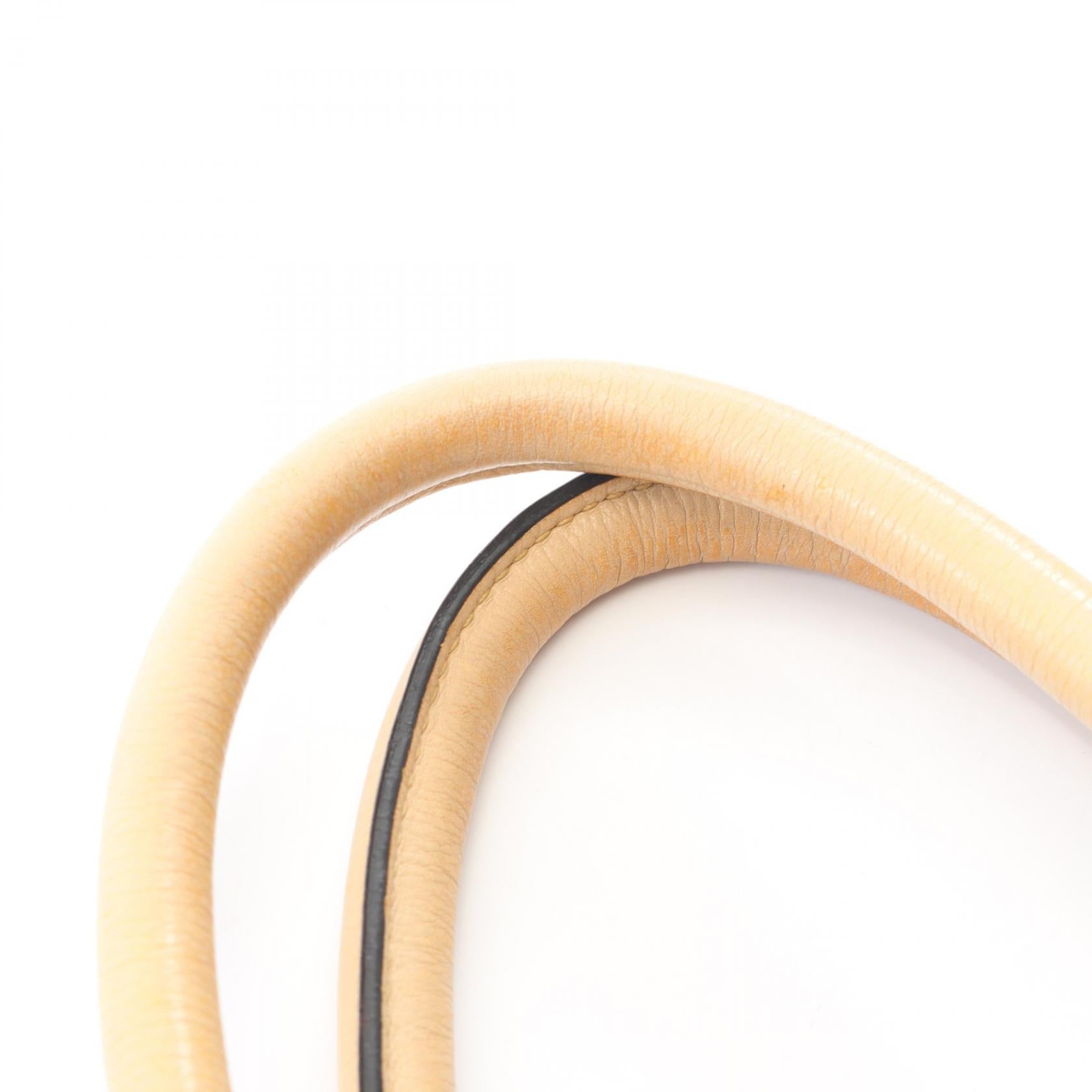 プラダ トライアングルロゴ レザー2wayトートバッグ