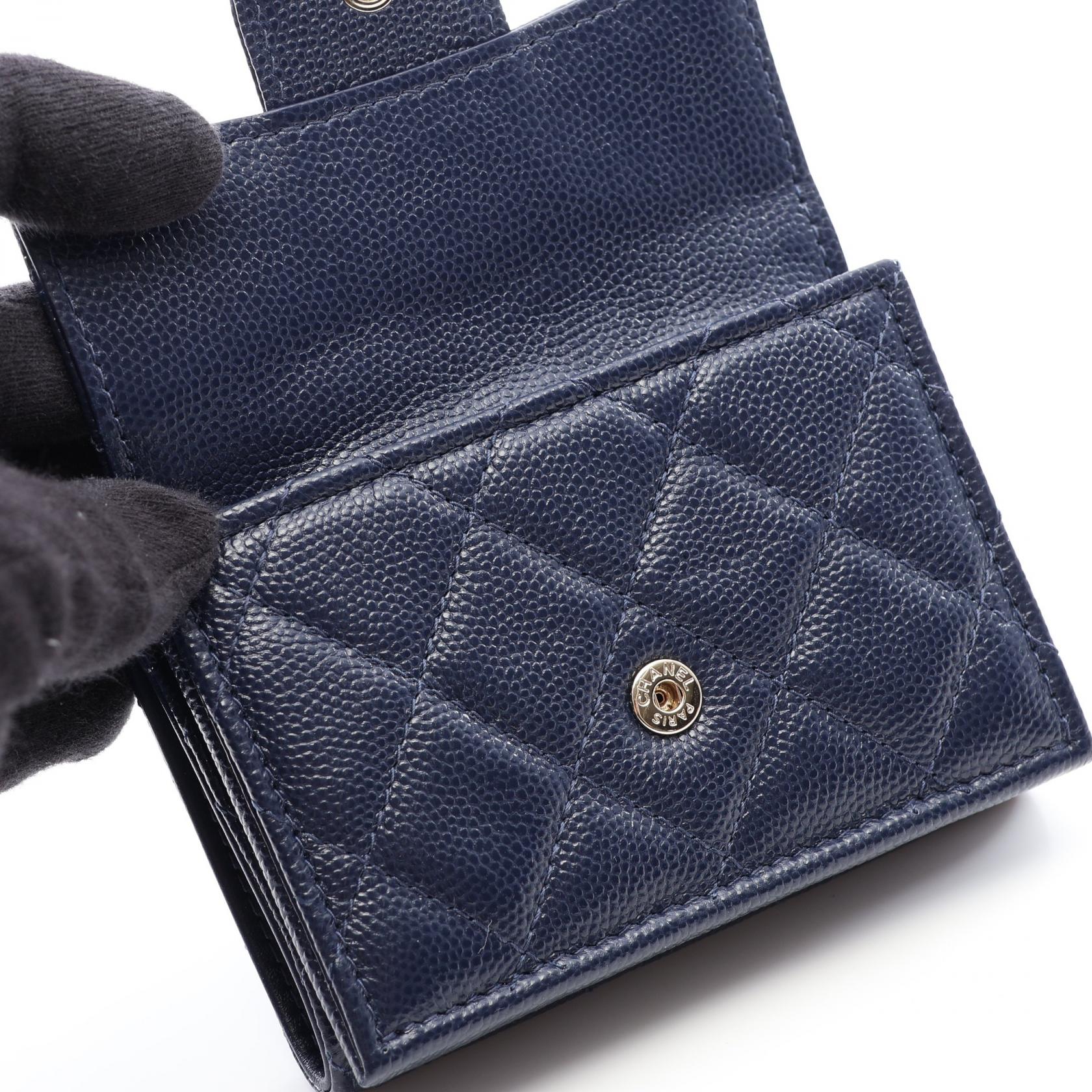 シャネル クラシック スモール フラップ ウォレット 三つ折り財布 レザー