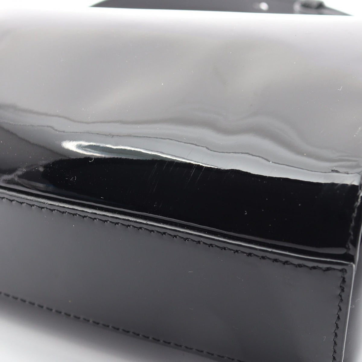 バリー EMBLEM OCTOGONE パテントレザー2WAYショルダーバッグ