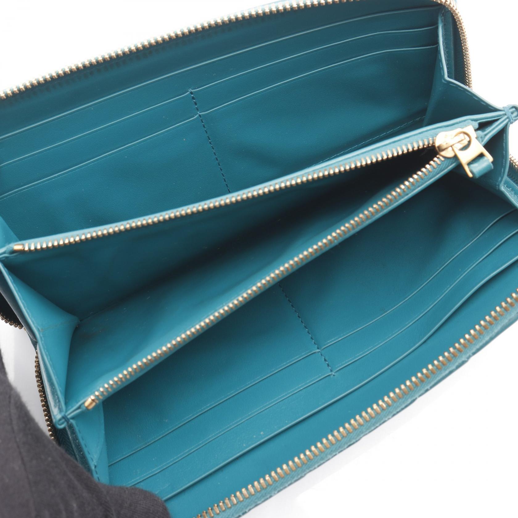 ボッテガ・ヴェネタイントレチャートレザー長財布