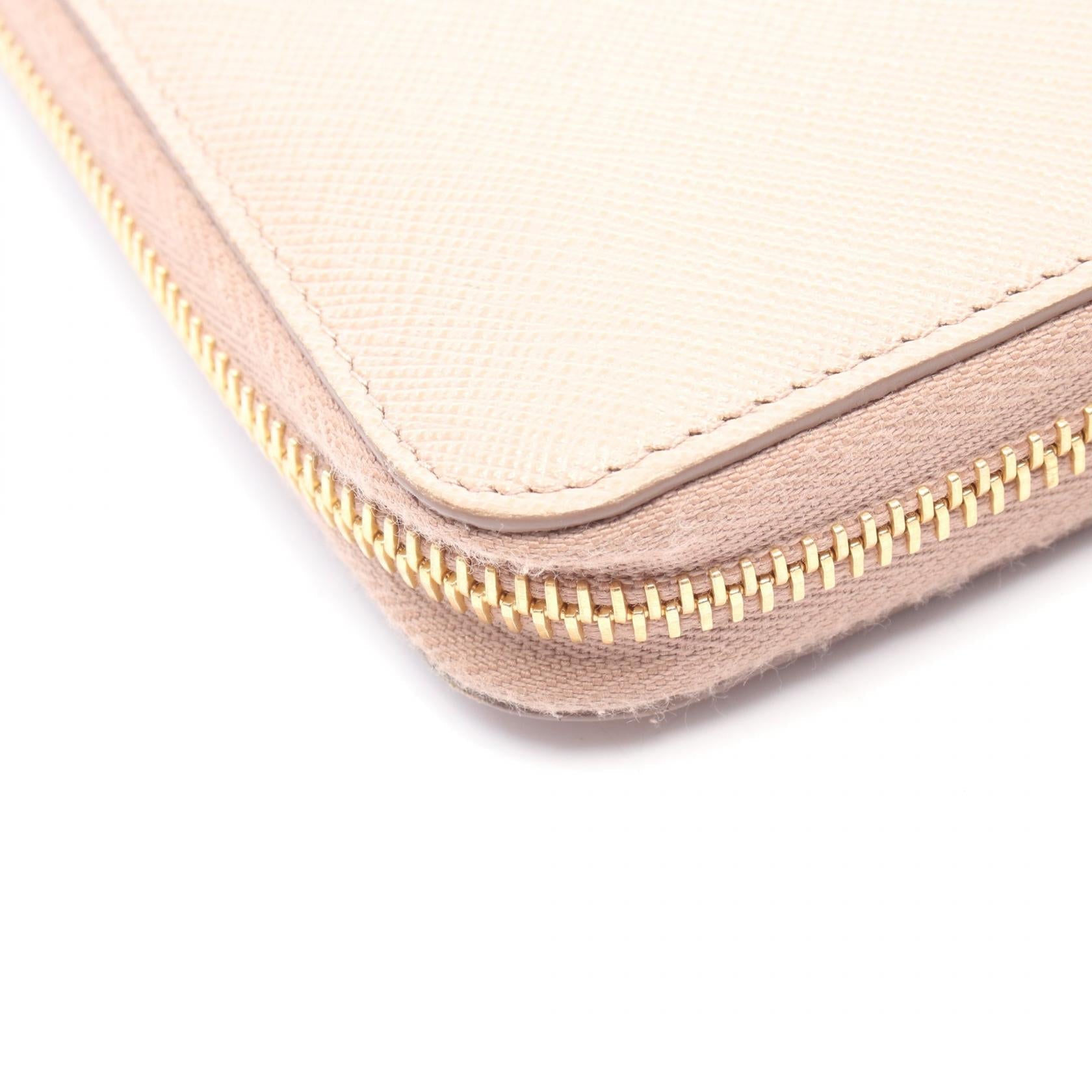 プラダ レザー ロング ウォレット