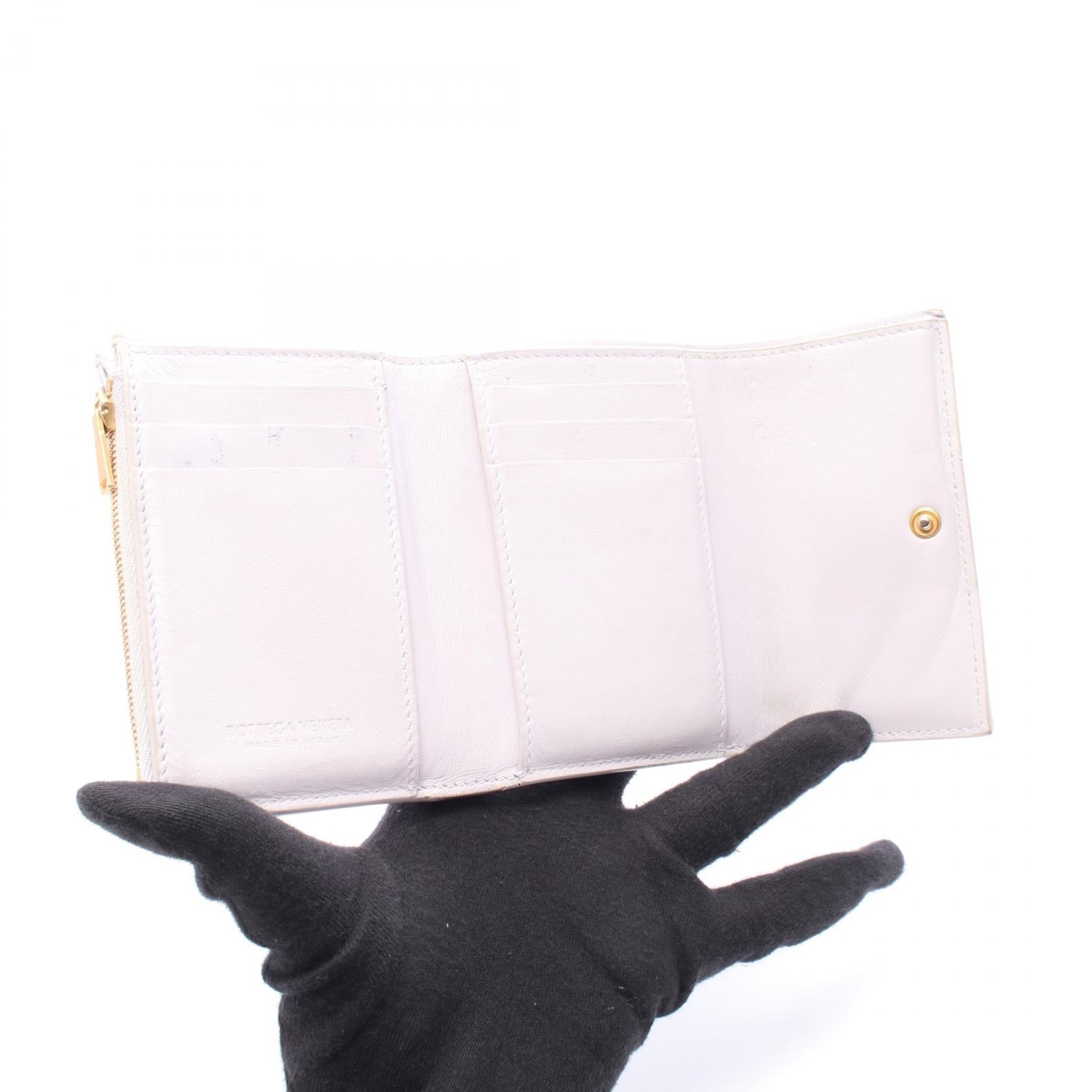 ボッテガヴェネタ カセット レザー三つ折り財布