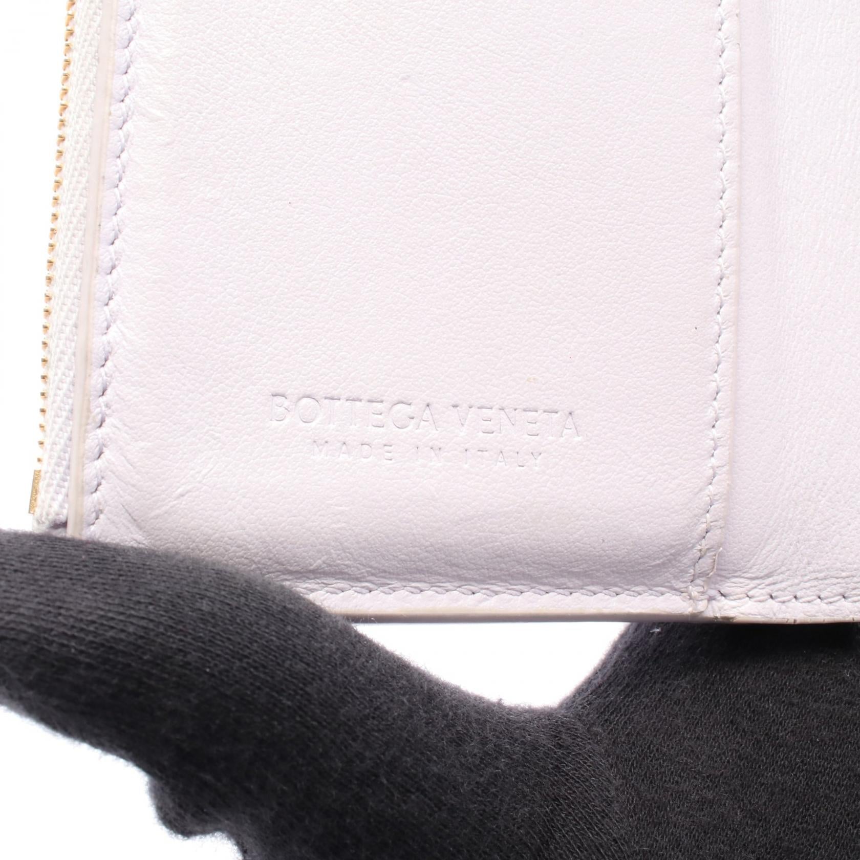 ボッテガヴェネタ カセット レザー三つ折り財布