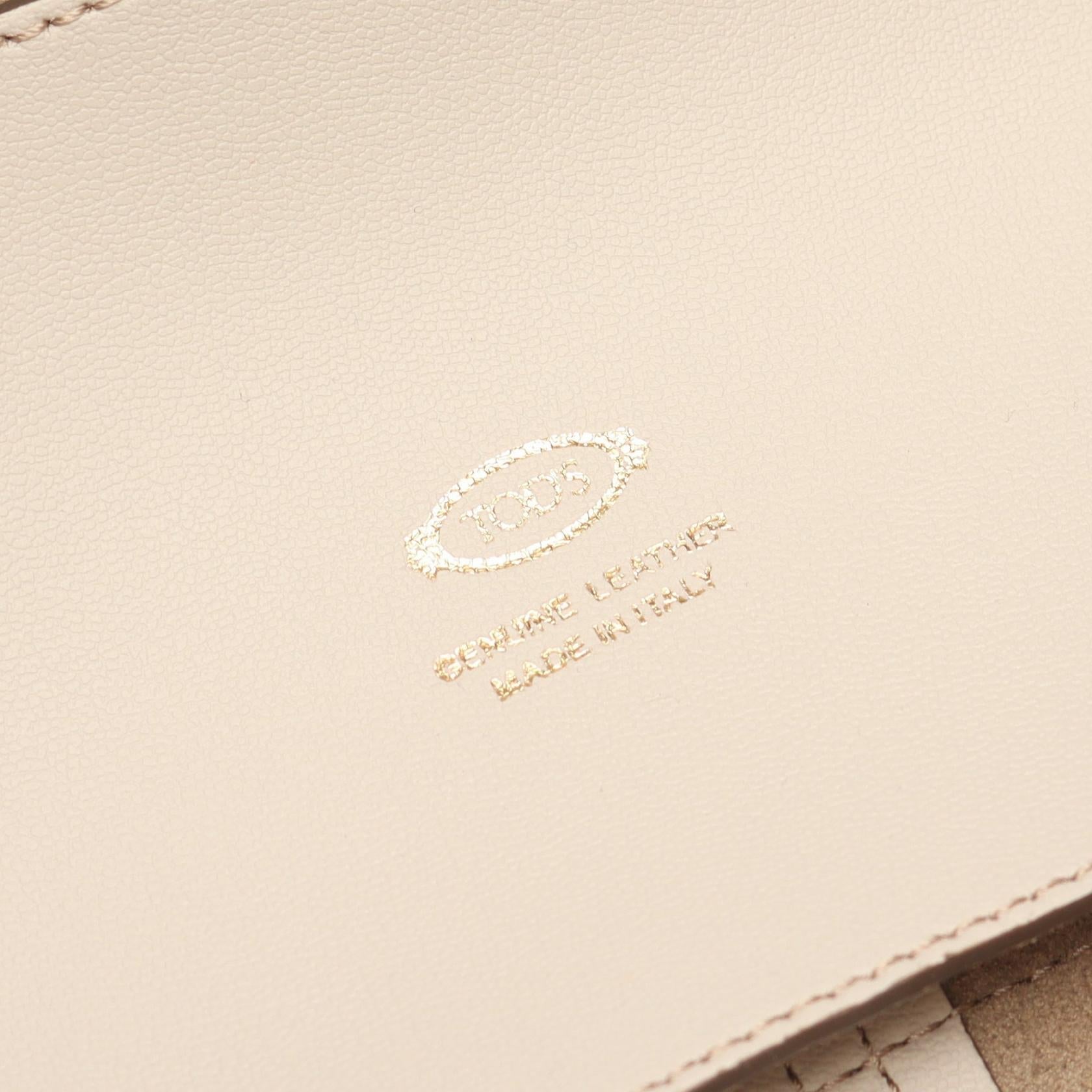 トッズ ショッピングバッグ ミディアム レザートートバッグ