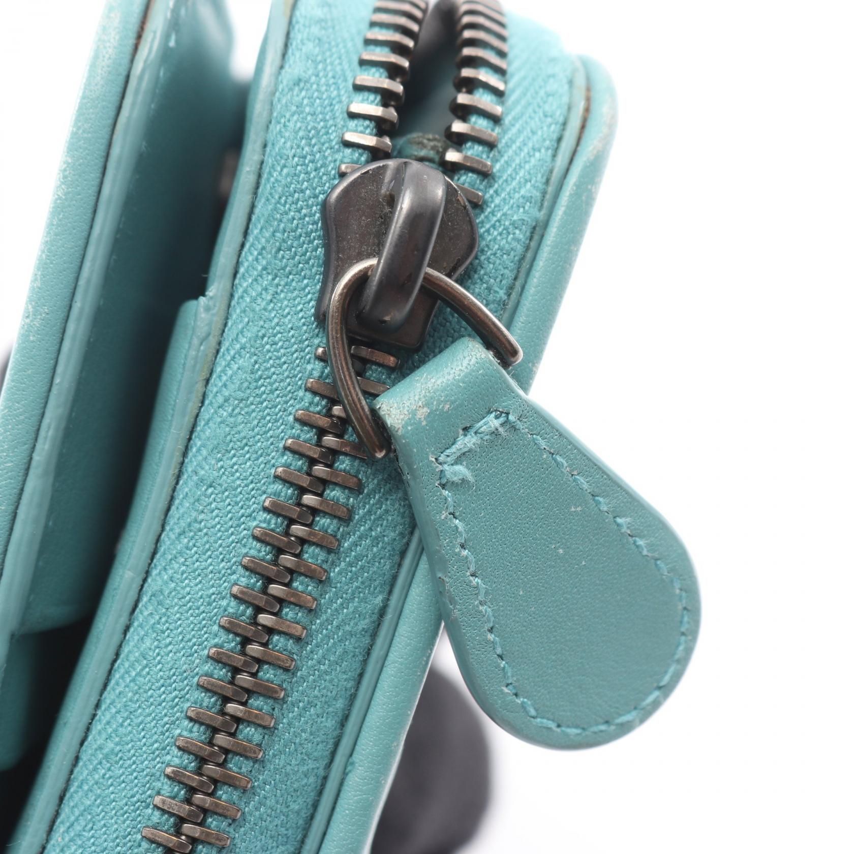 ボッテガヴェネタ イントレチャート レザー二つ折り財布