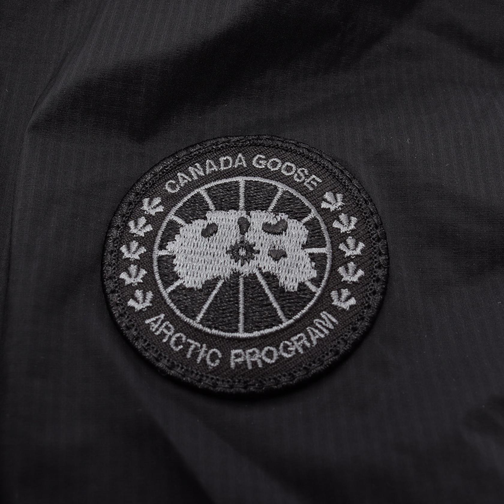 カナダグース Lodge Hoody ダウンジャケット