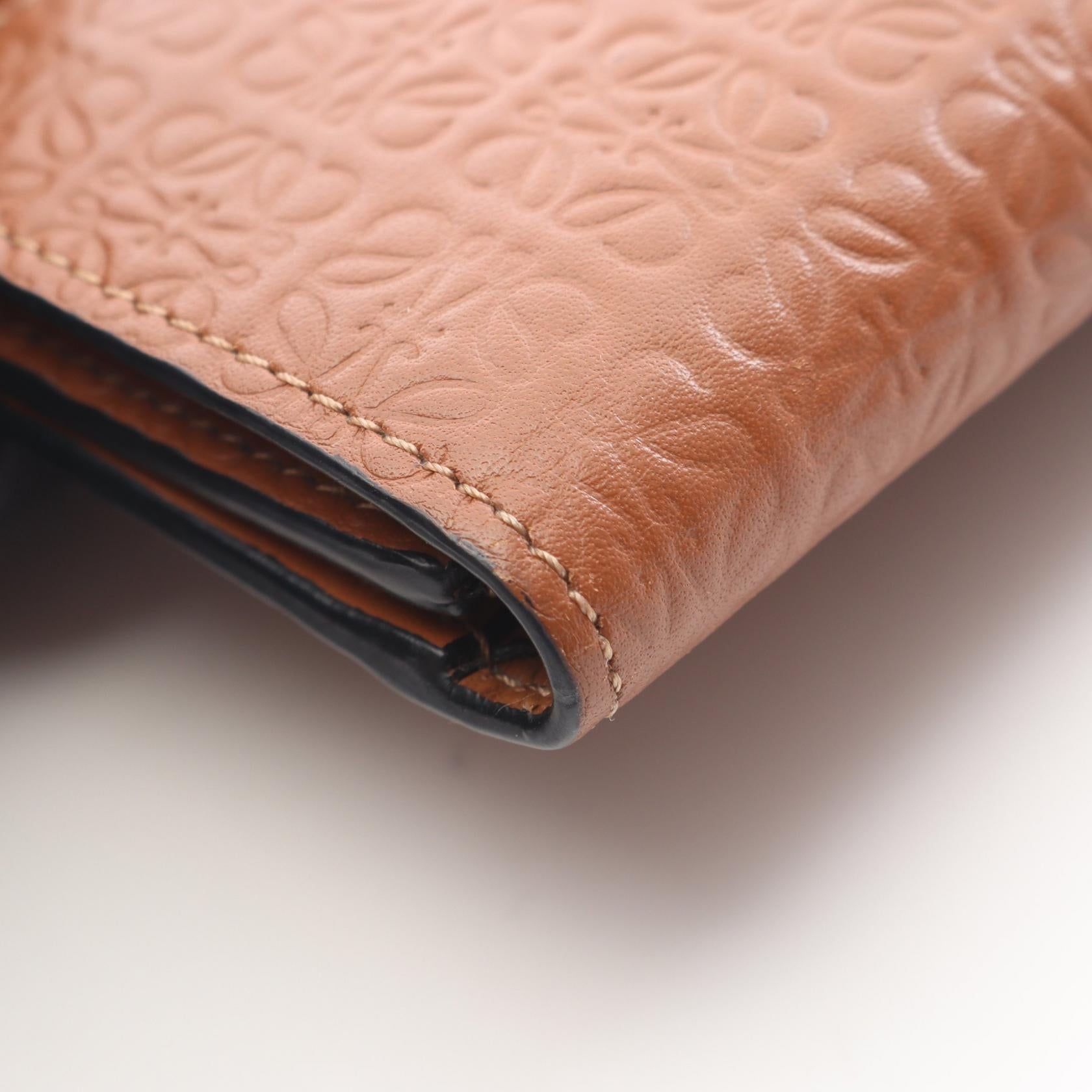ロエベ バーティカルウォレットスモール レザー三つ折り財布