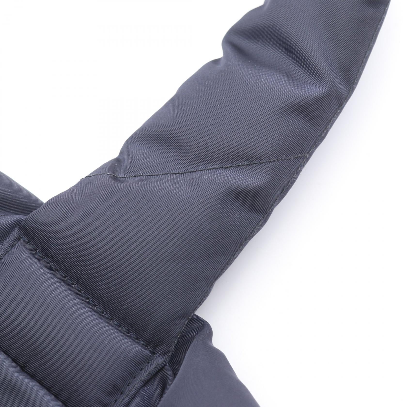 プラダ Re-Nylon トートバッグ