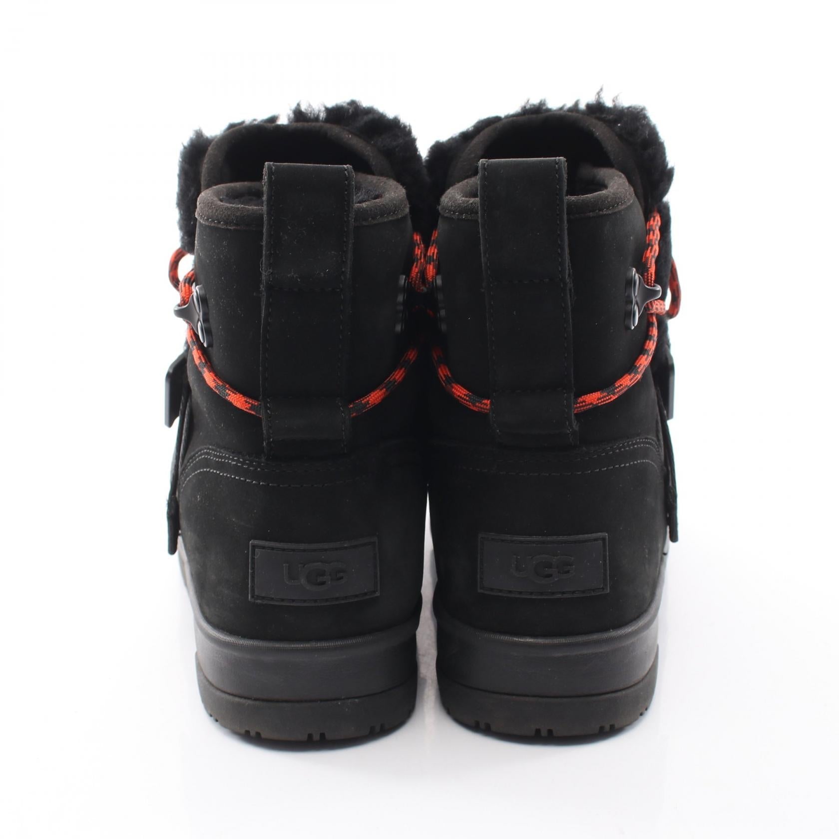 アグ Classic Weather Hiker Boot ムートンブーツ