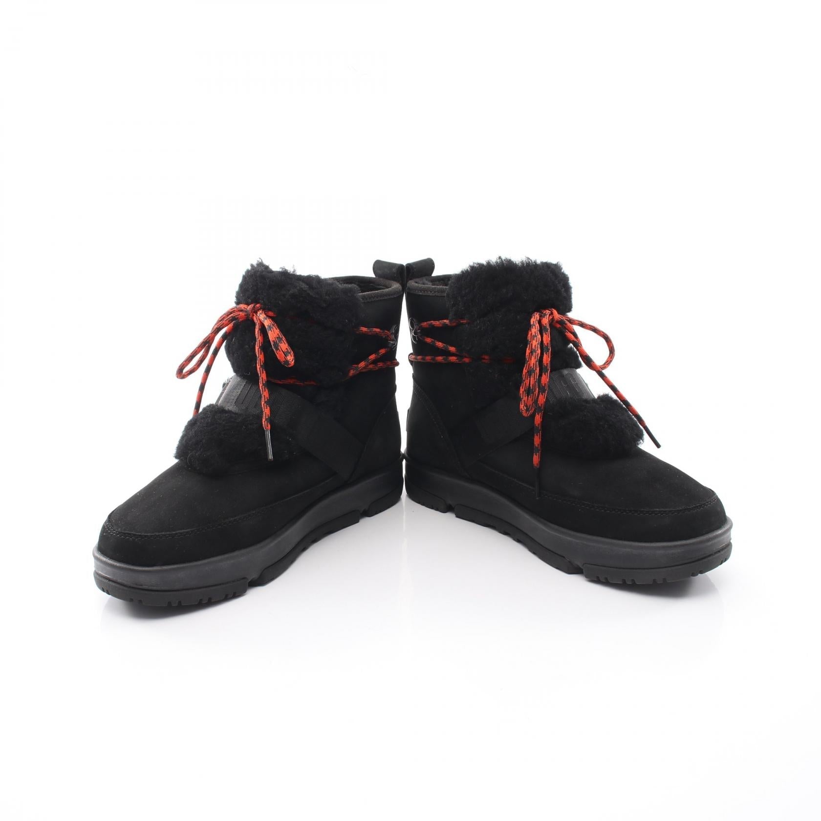 アグ Classic Weather Hiker Boot ムートンブーツ