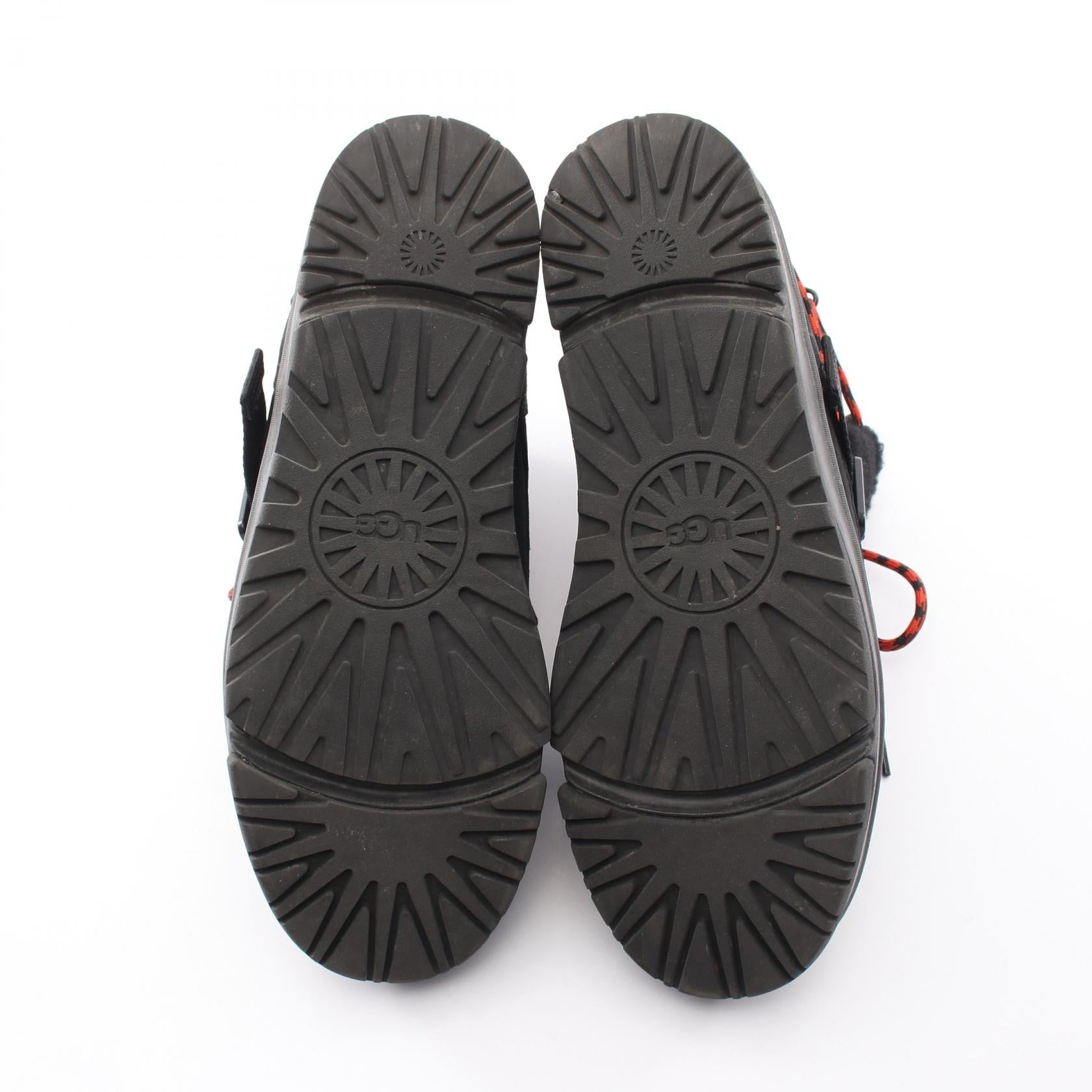 アグ Classic Weather Hiker Boot ムートンブーツ