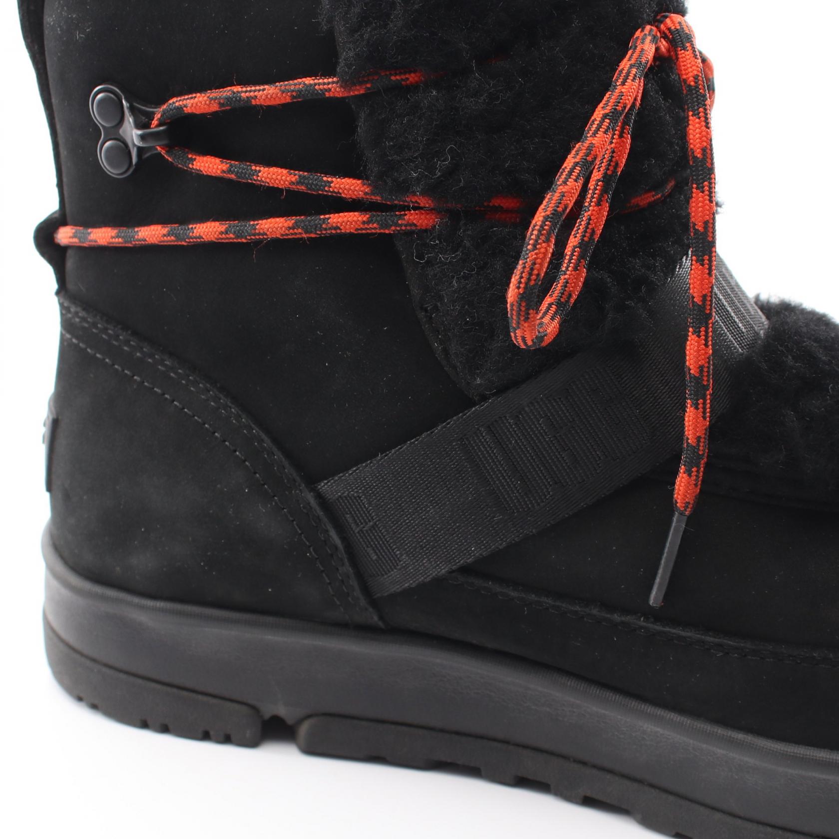 アグ Classic Weather Hiker Boot ムートンブーツ