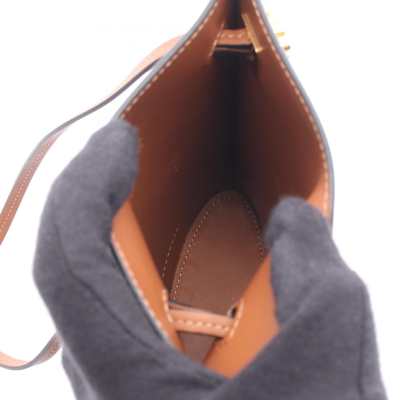 ロエベ ダイスポケット レザーショルダーバッグ