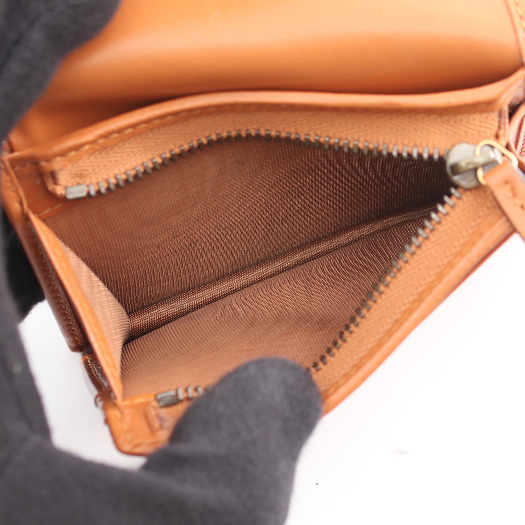 グッチ GGマーモント GGキャンバス 二つ折り財布