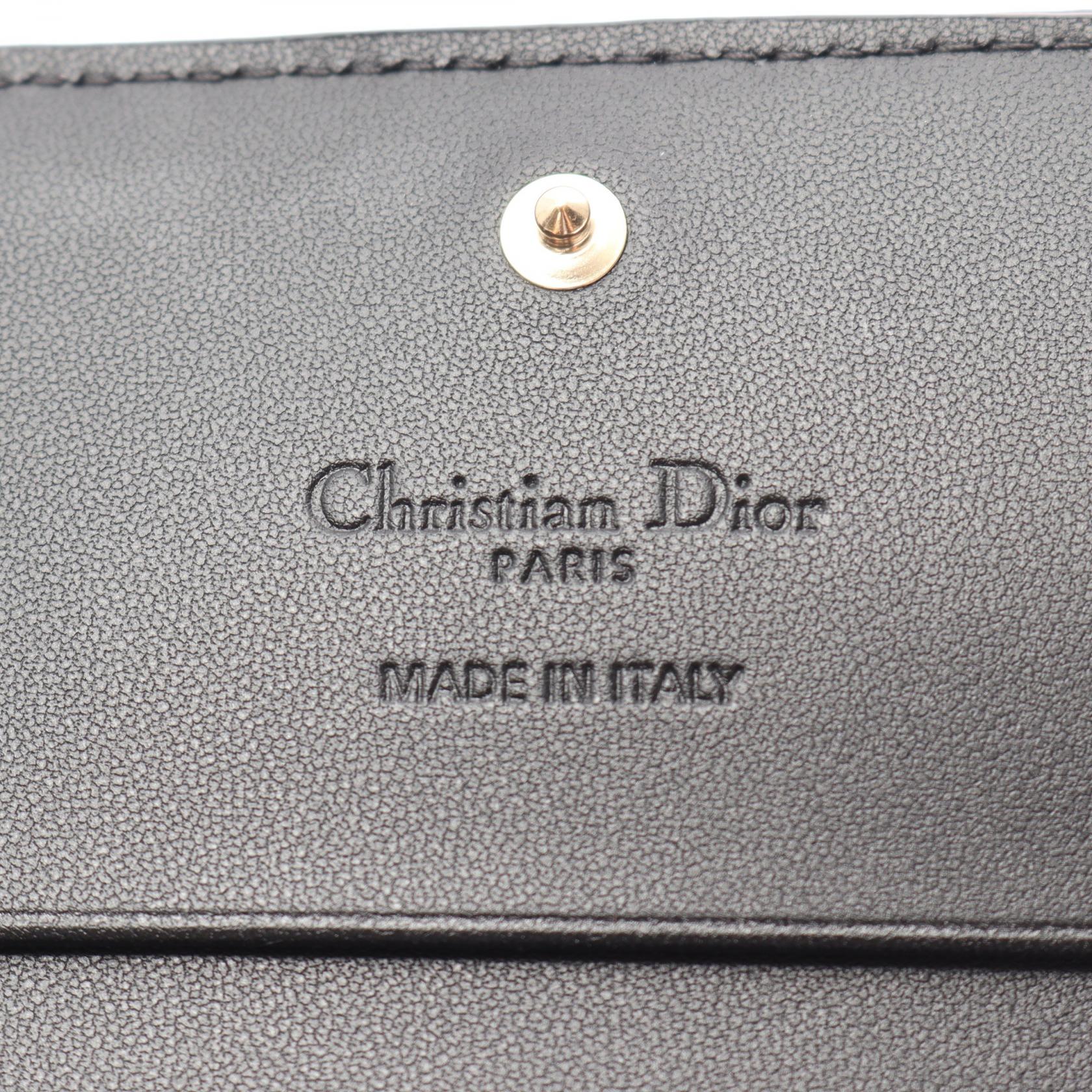ディオール Lady Dior Gardenia レザー二つ折り財布