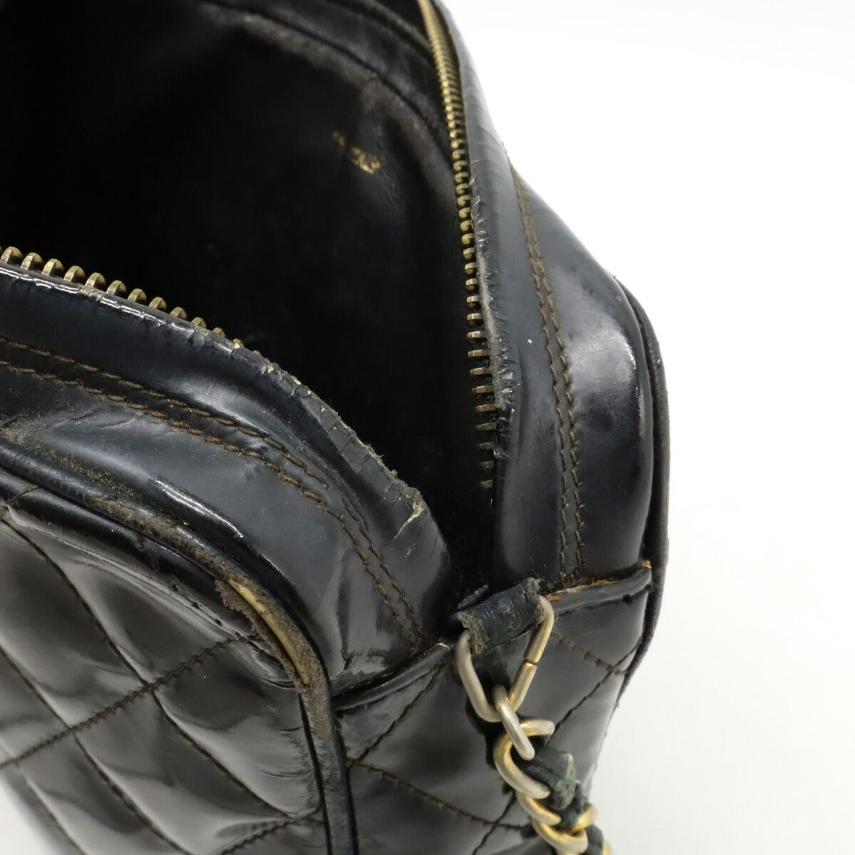 シャネル マトラッセ パテント レザー ショルダー バッグ