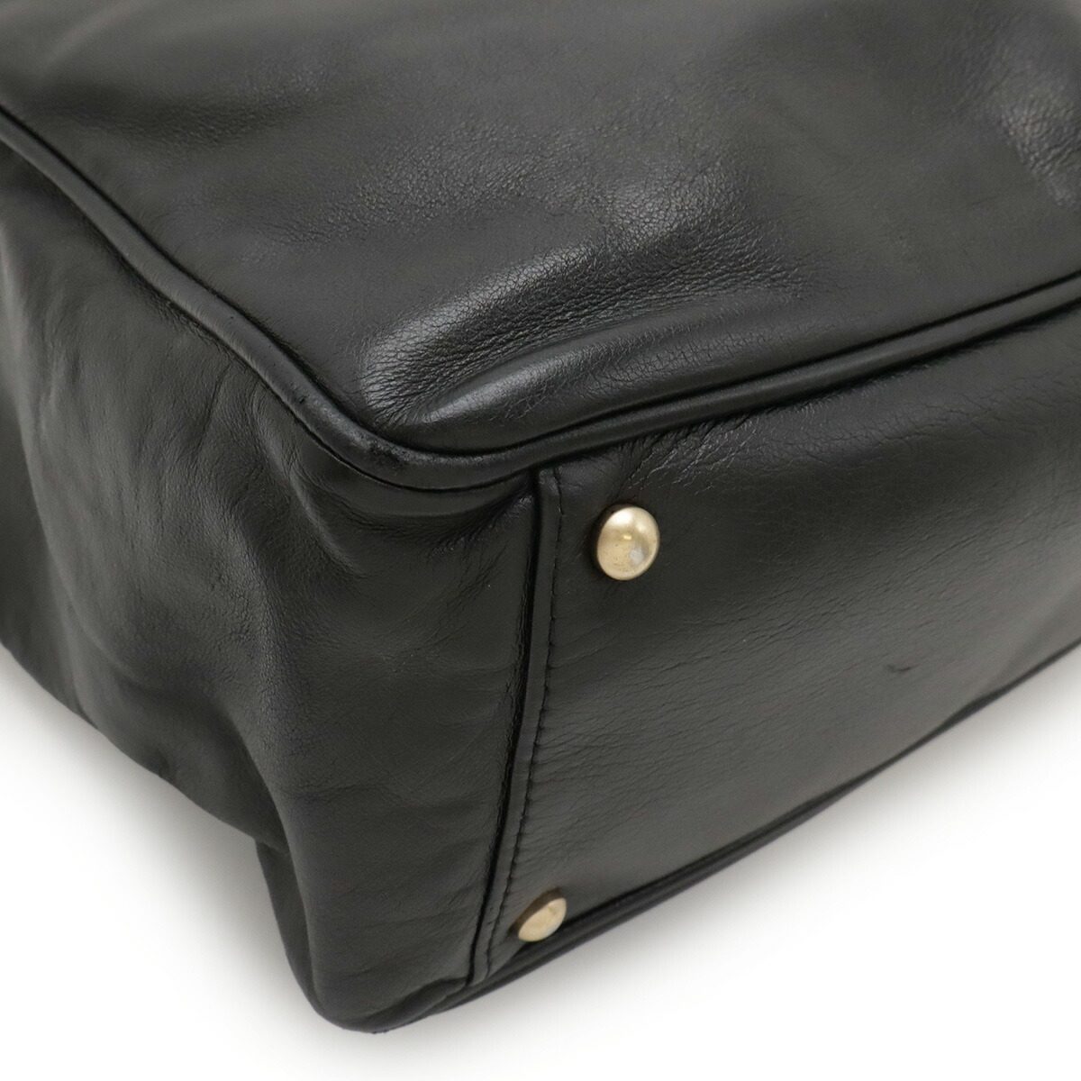 シャネル カメリア レザー トートバッグ