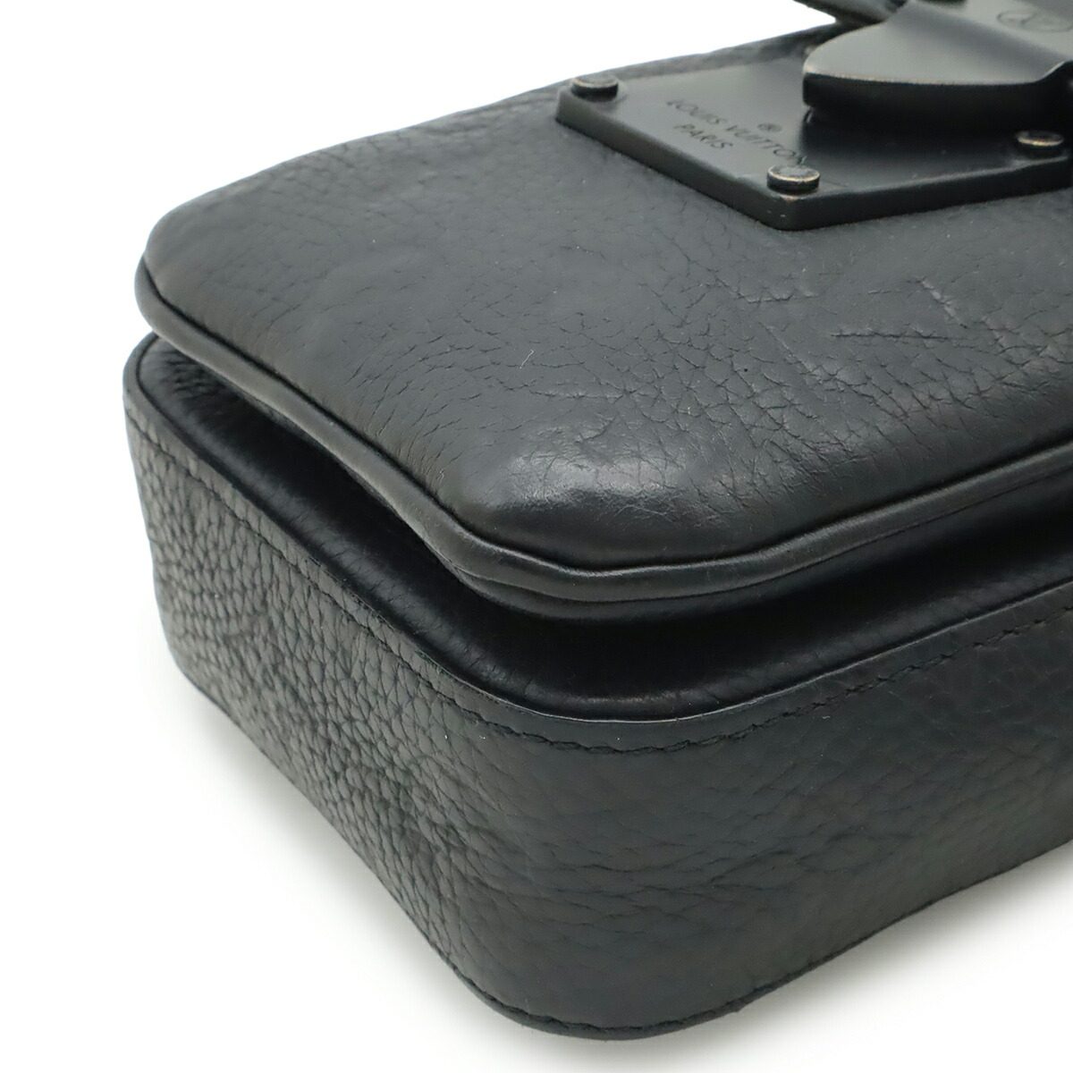 ルイヴィトン Sロック ヴェルティカル ウェアラブル ウォレット モノグラムトリヨン ショルダーバッグ