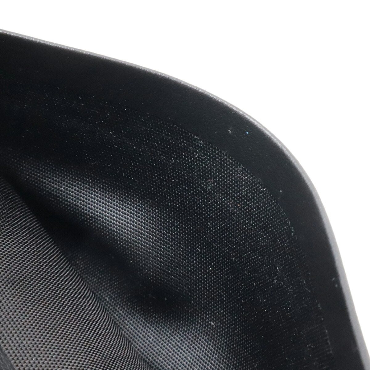 ボッテガヴェネタ マキシイントレチャート レザー二つ折り財布