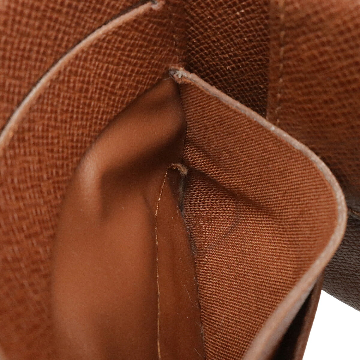 ルイヴィトン ポルトビエカルトクレディ モノグラム 二つ折り財布