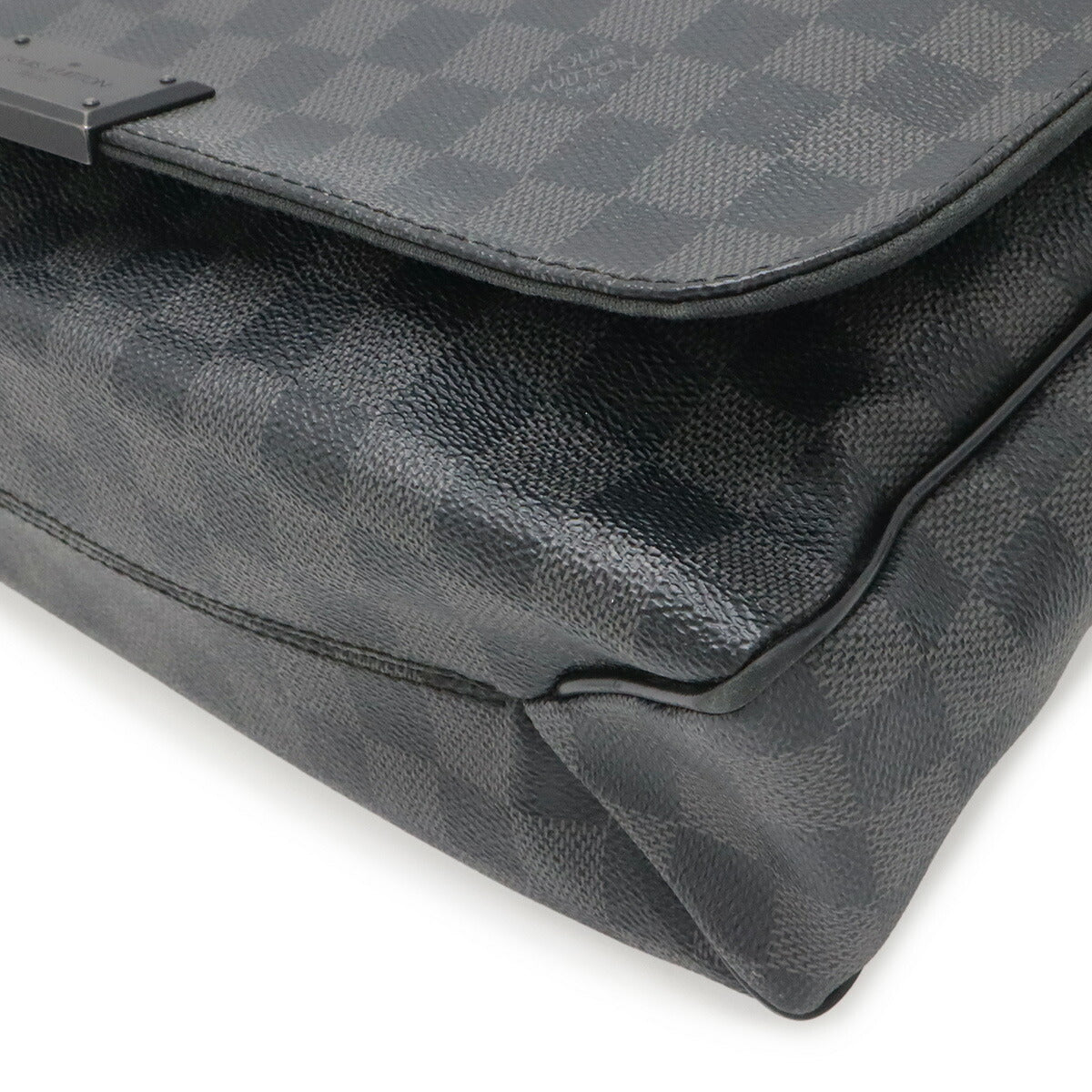 ルイヴィトン ディストリクトMM ダミエグラフィット ショルダーバッグ