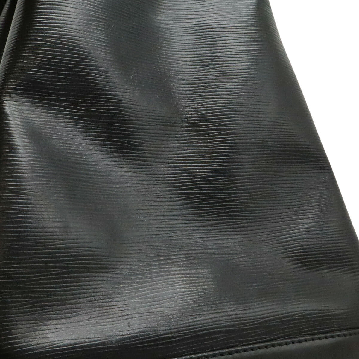 ルイヴィトン エピ ノエ ショルダーバッグ